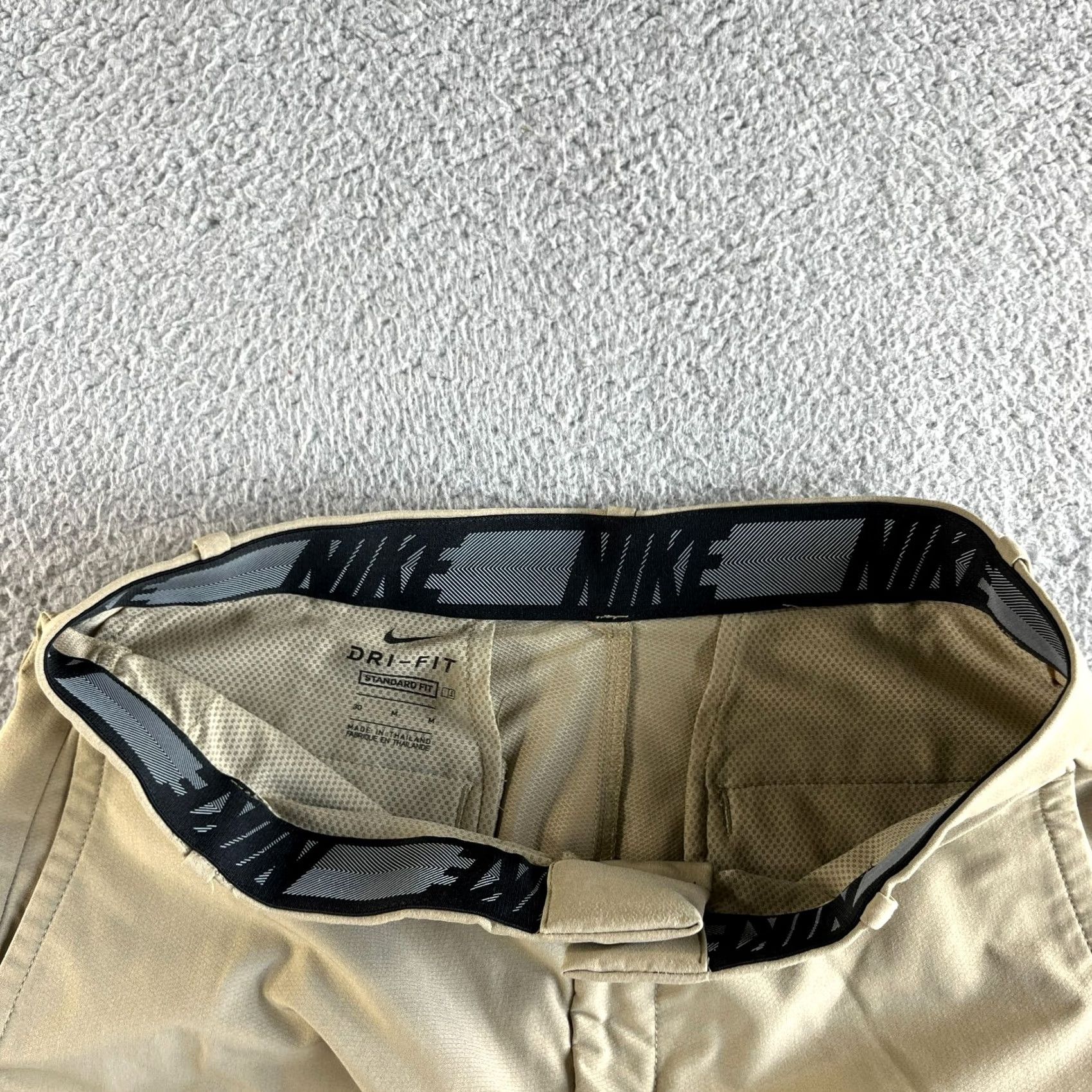 Nike Nike Shorts Mens 30 Beige Chino Dri-Fit Golf Stretch Waist Front Button Logo Embroidered Casual Travel Workwear Mens Regular Satin Non-Tag N/A Size US 30 / EU 46 - 3 Thumbnail