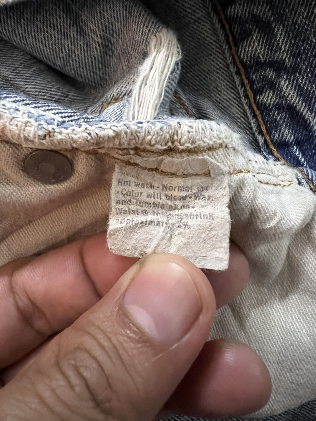 Levi's 70’s Distressed Thrashed Levis 501 Selvedge Rindem button#6 Size US 29 - 20 Thumbnail