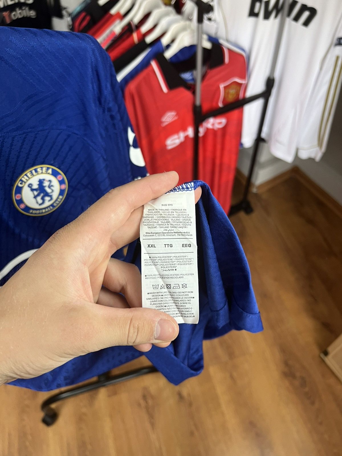 Nike Soccer Jersey Nike Chelsea 2022/23 Mount #19 Size US XL / EU 56 / 4 - 11 Thumbnail