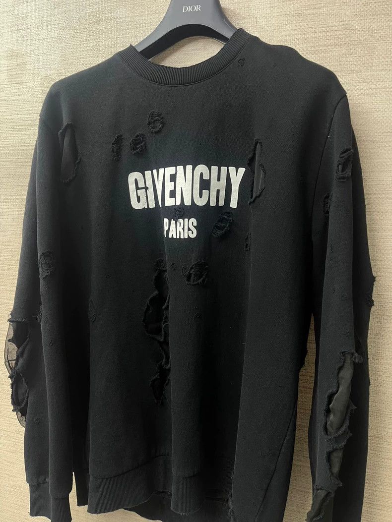 Givenchy Givenchy Hit Sweater XL Size Length Size US XL / EU 56 / 4 - 2 Thumbnail