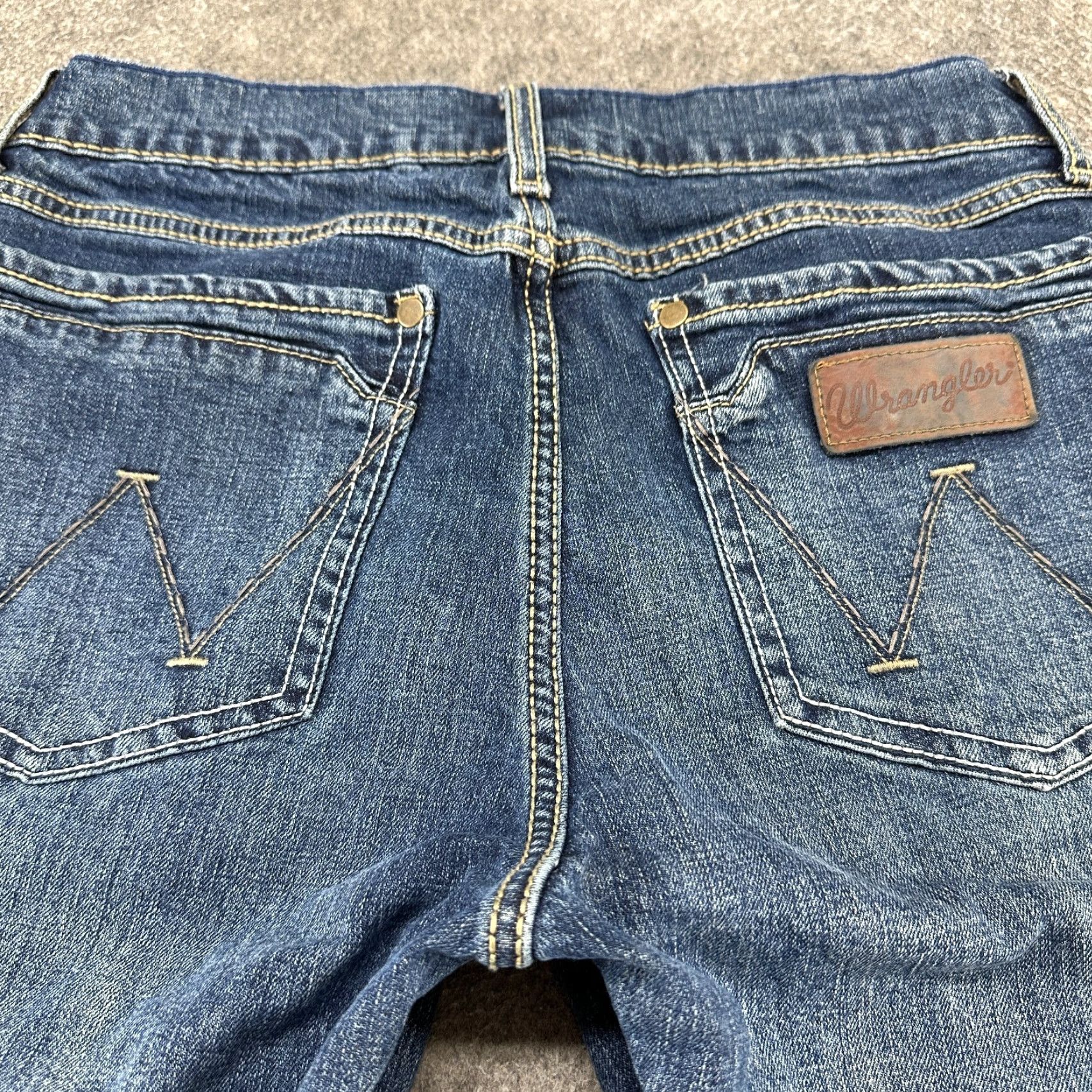 Wrangler Wrangler Retro Jeans Mens 30x29 Blue Medium Wash Slim Bootcut Stretch Denim 5-Pocket Regular Fit USA Cowboy Jeans Size US 30 / EU 46 - 6 Thumbnail