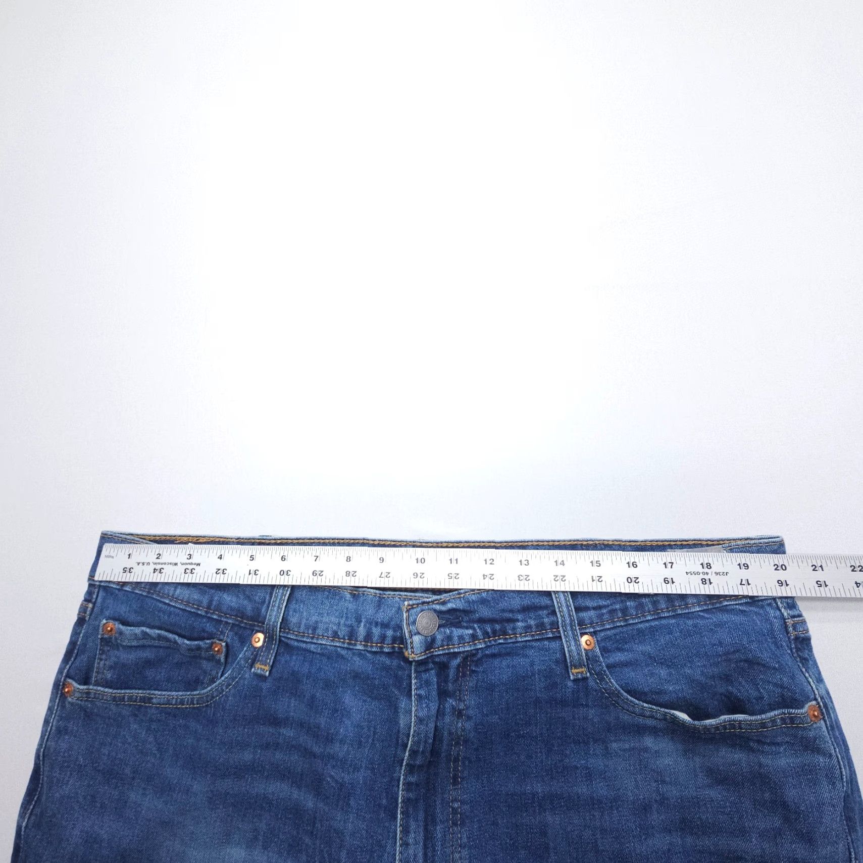 Levi's VINTAGE Levi's 541 Athletic Taper Jeans Mens 40 x 32 Blue Stretch Whiskered Denim Size US 40 / EU 56 - 5 Thumbnail