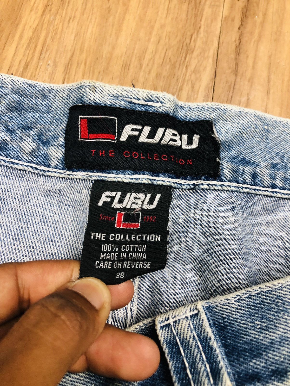 Fubu Fubu Denim Distresses Jeans (21) Size US 35 - 15 Thumbnail