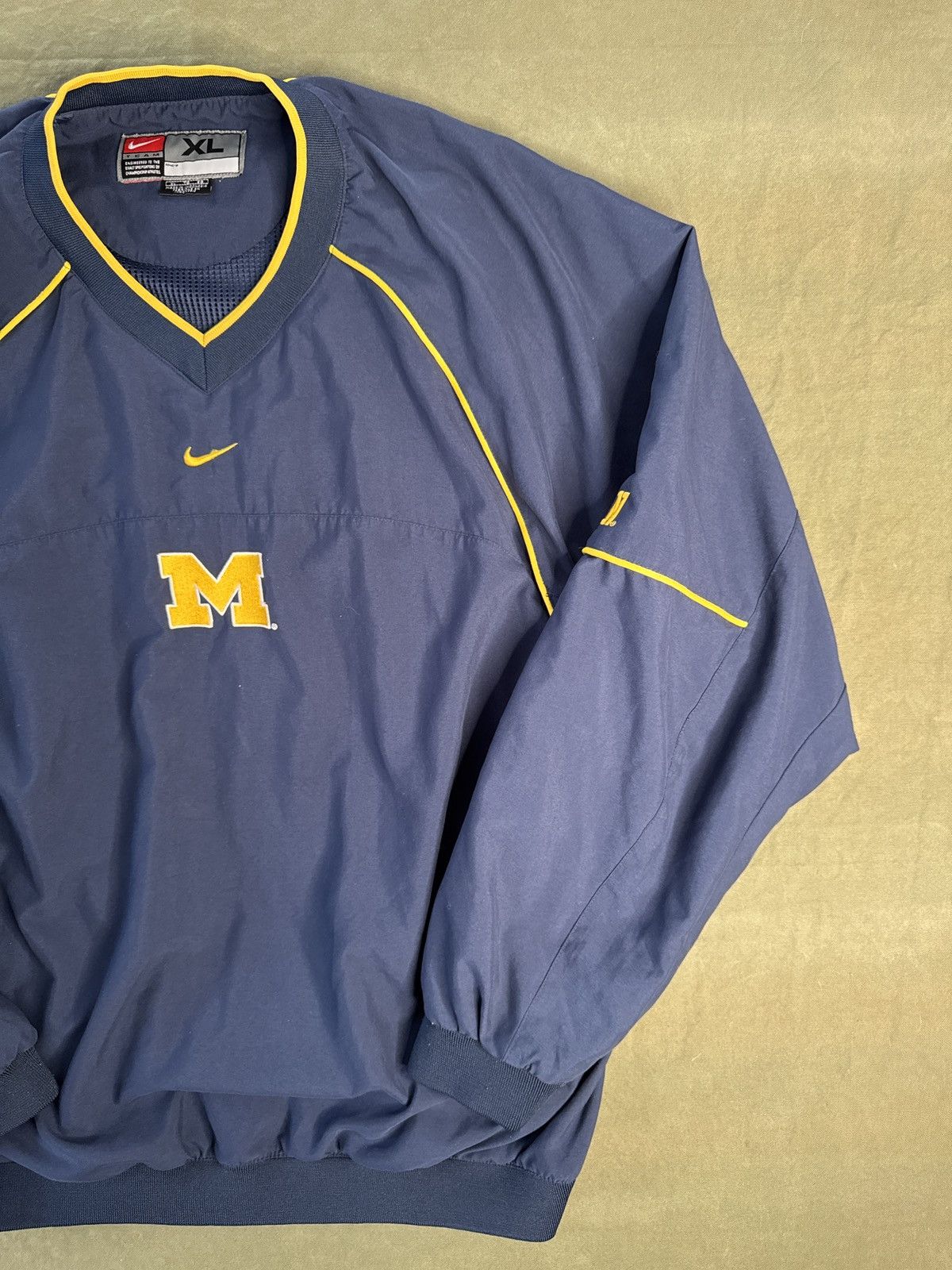Nike Vintage Nike Michigan Wolverines Windbreaker Navy XL Swoosh Size US XL / EU 56 / 4 - 3 Thumbnail