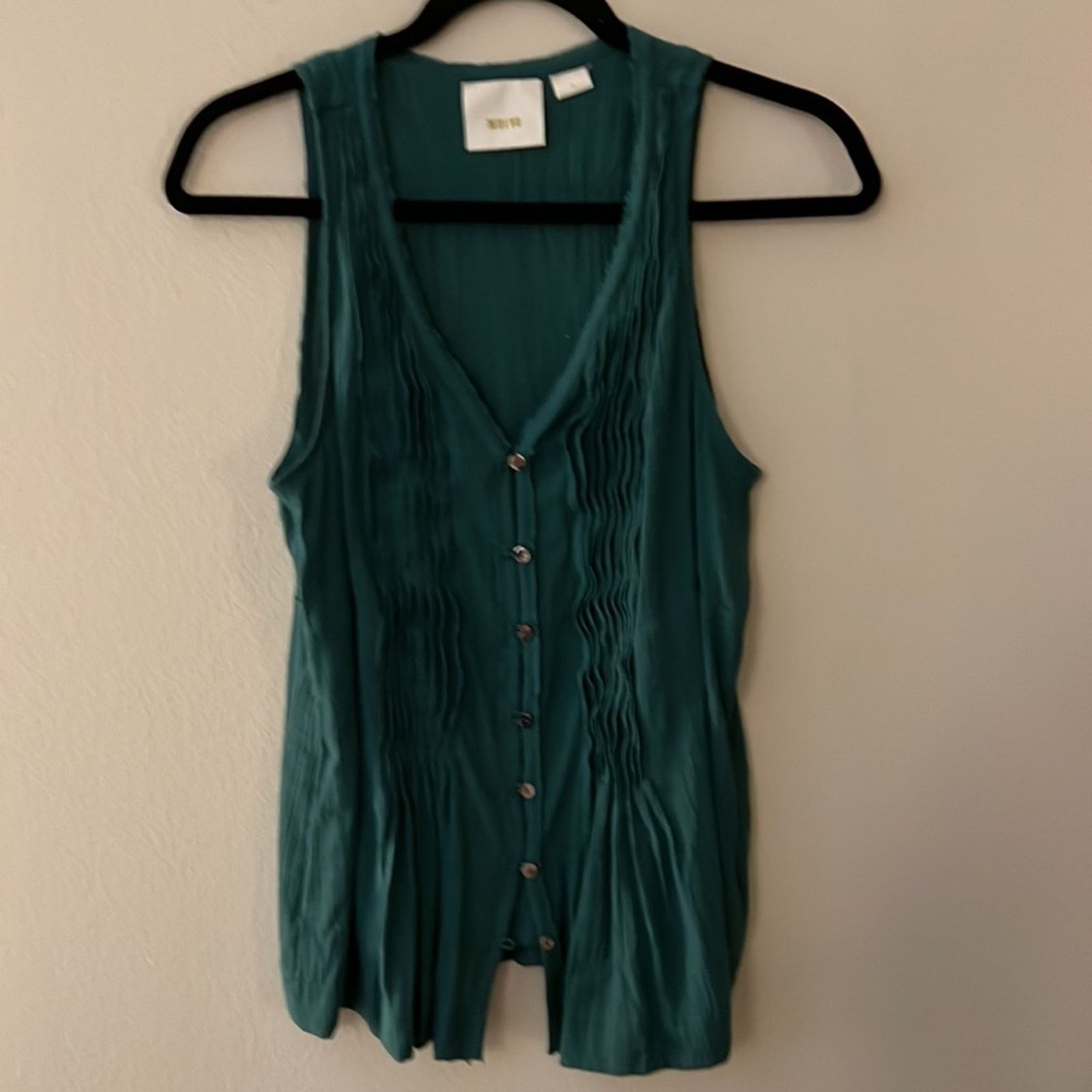 Anthropologie Anthropologie Maeve Saona Green Pintuck TankBlouse Size S Size S / US 4 / IT 40 - 2 Thumbnail
