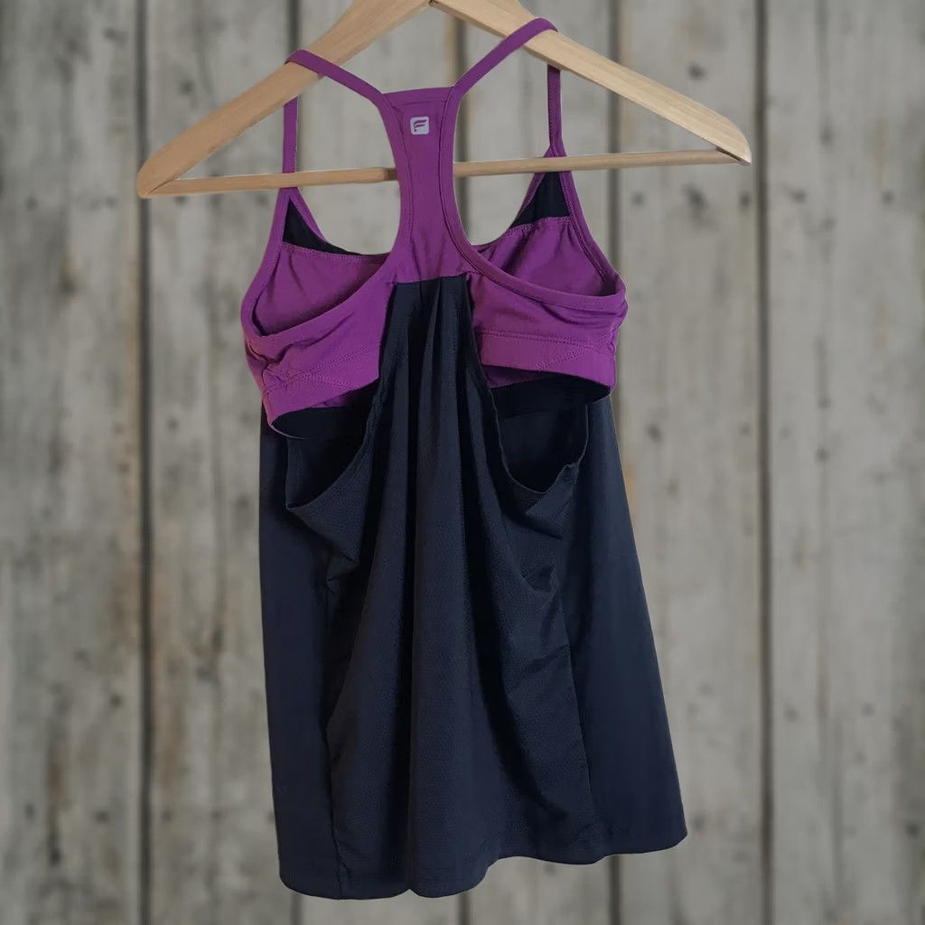 Fabletics Fabletics Norwalk Tank Top Racerback Womens No Size Tag Built In Bra Gray Sleeveless Activewear Shirt XS/S Regul ar Size S / US 4 / IT 40 - 1 Thumbnail