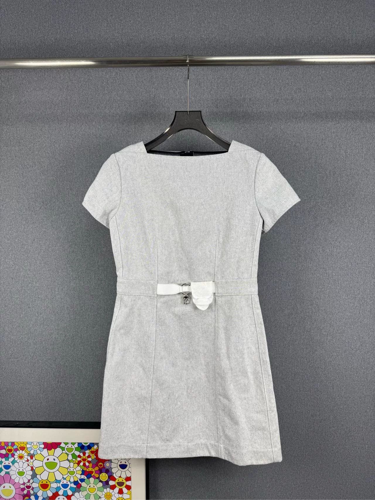 Hermes HERMES Lock Buckle Short Sleeve Dress Size US M / EU 48-50 / 2 - 1 Thumbnail