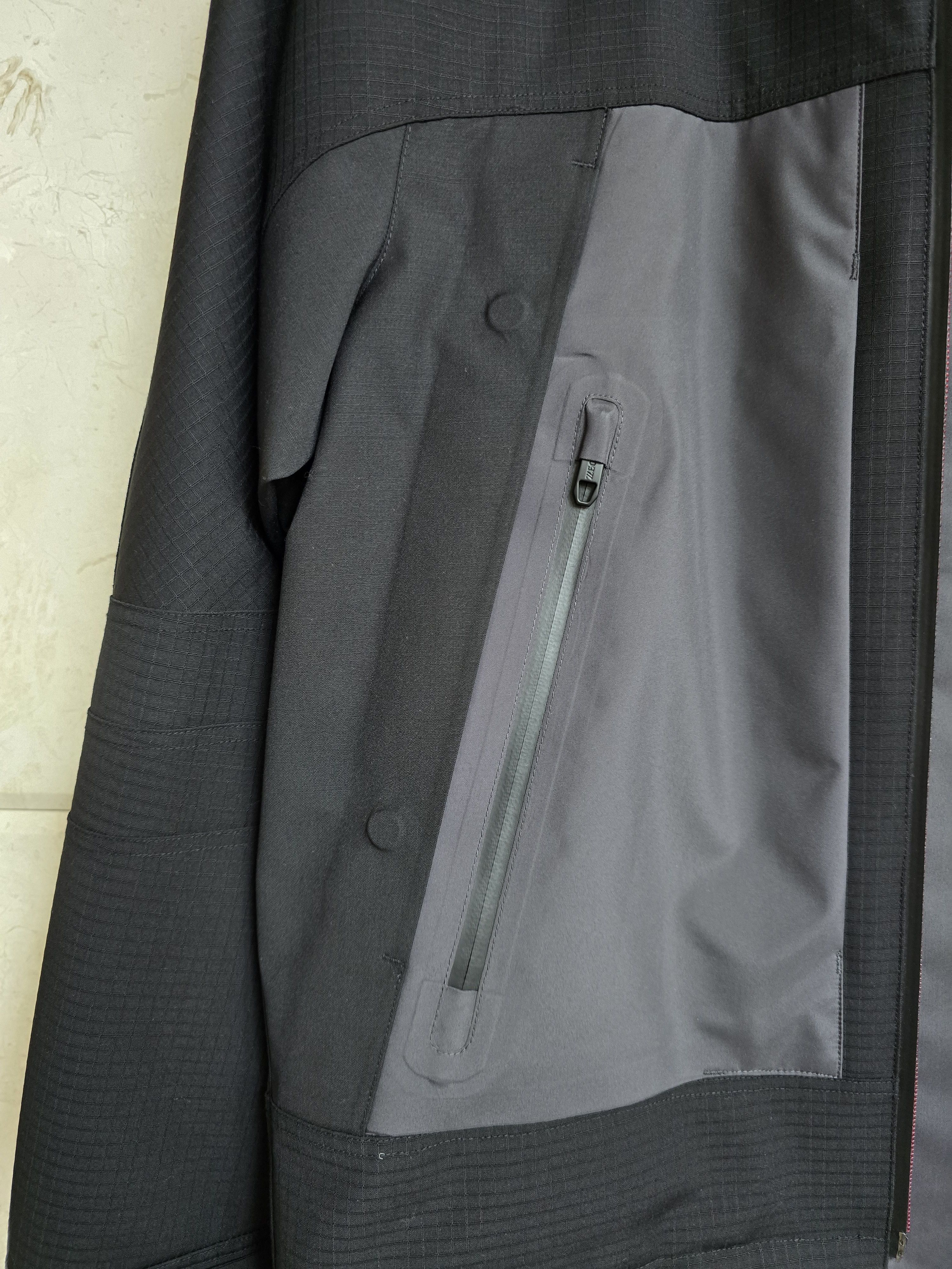 Ermenegildo Zegna ZEGNA / TechMerino Black OVERJACKET / US 36 Size US S / EU 44-46 / 1 - 4 Thumbnail