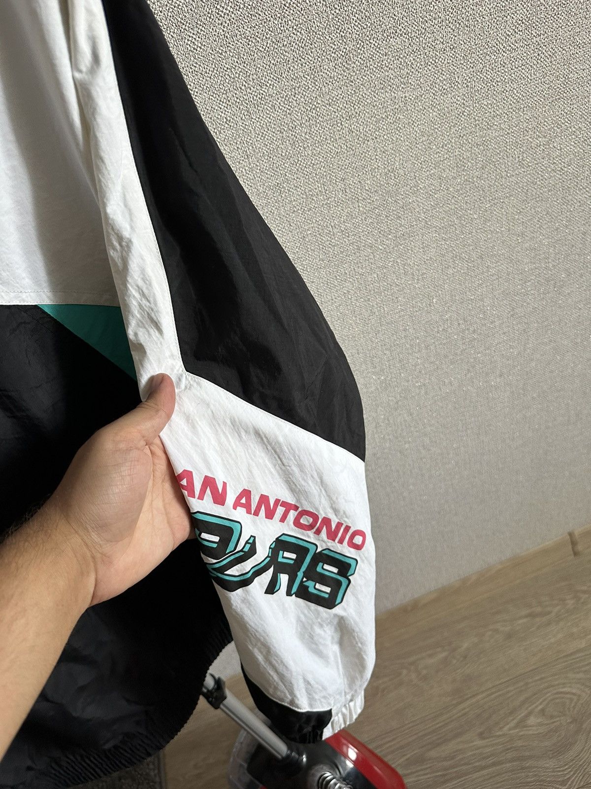 Mitchell & Ness Vintage Mitchell Ness San Antonio Spurs Nylon Jacket Size US M / EU 48-50 / 2 - 15 Thumbnail