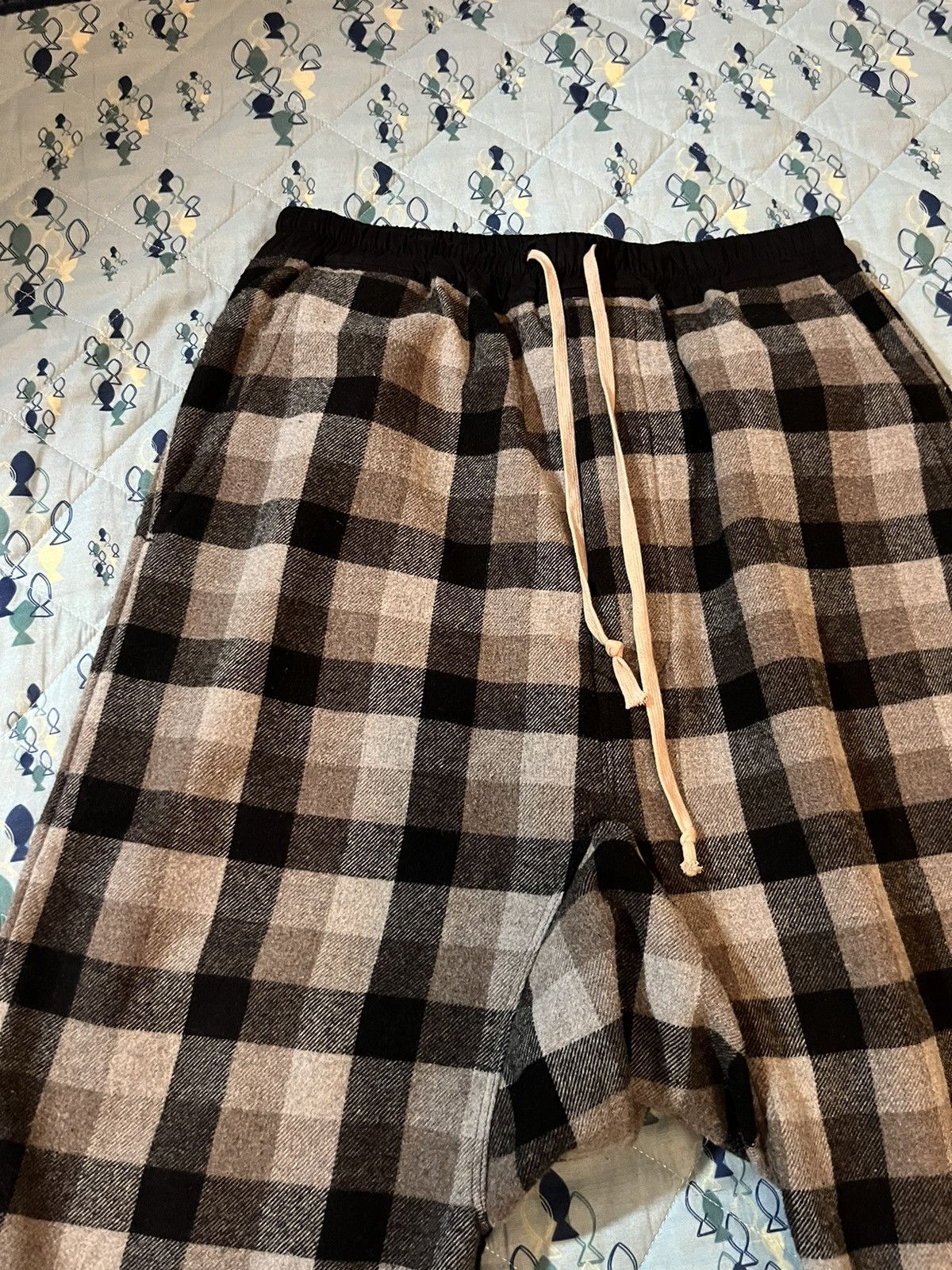 Rick Owens RICK OWENS Black Plaid Drawstring Cropped Trousers Size US 32 / EU 48 - 2 Thumbnail