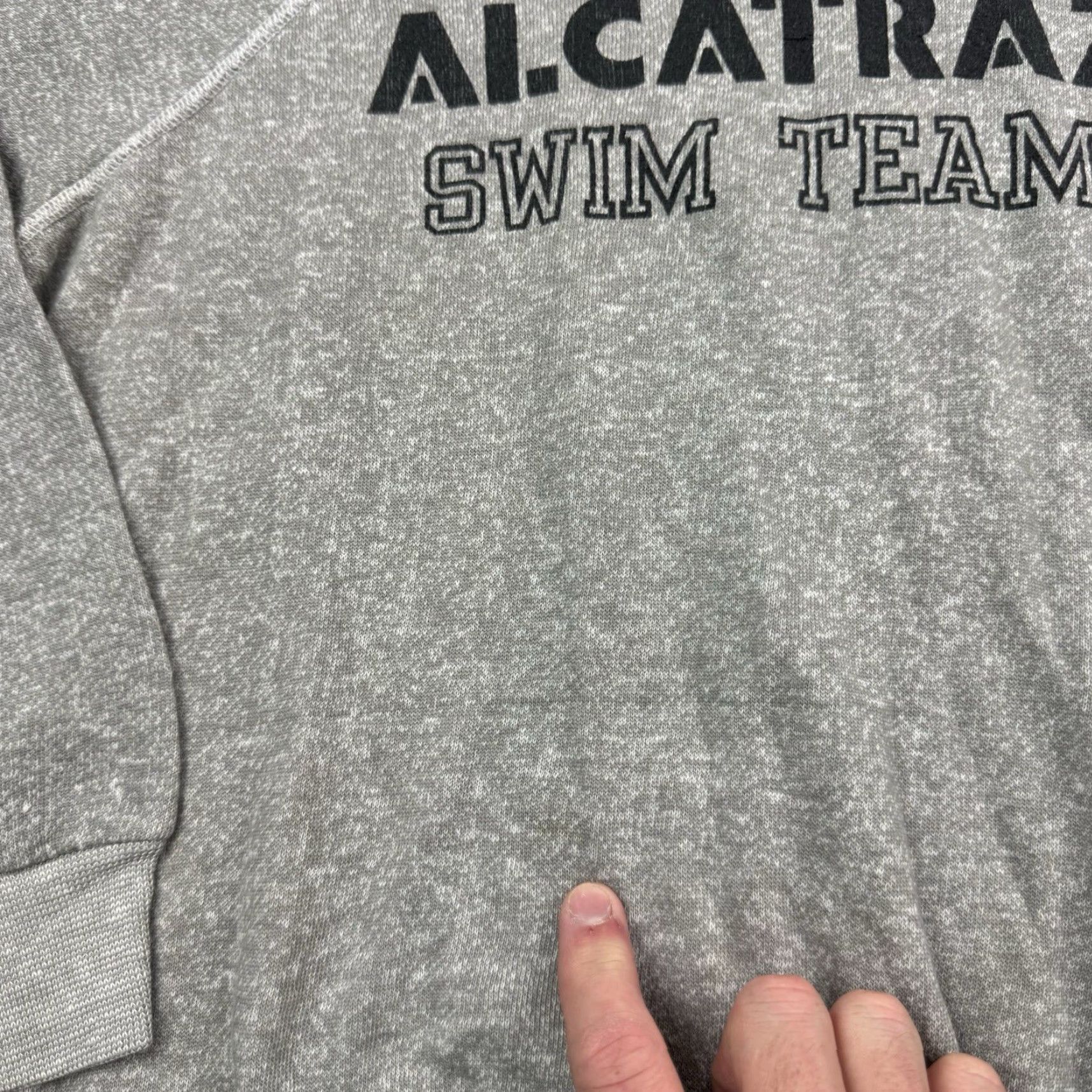 Swims VINTAGE Alcatraz Swim Team Sweatshirt Adult Large Gray 60s 70s USA College Parody Mens Size US L / EU 52-54 / 3 - 5 Thumbnail