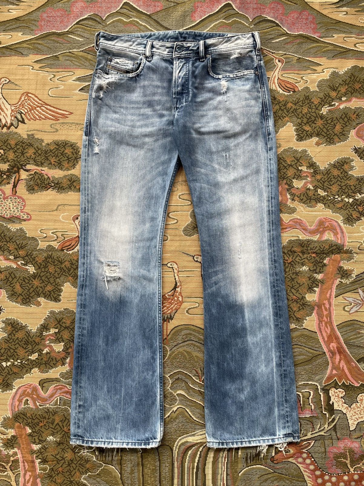 DIESEL ZATINY FLARE DISTRESSED WASHED JEANS
