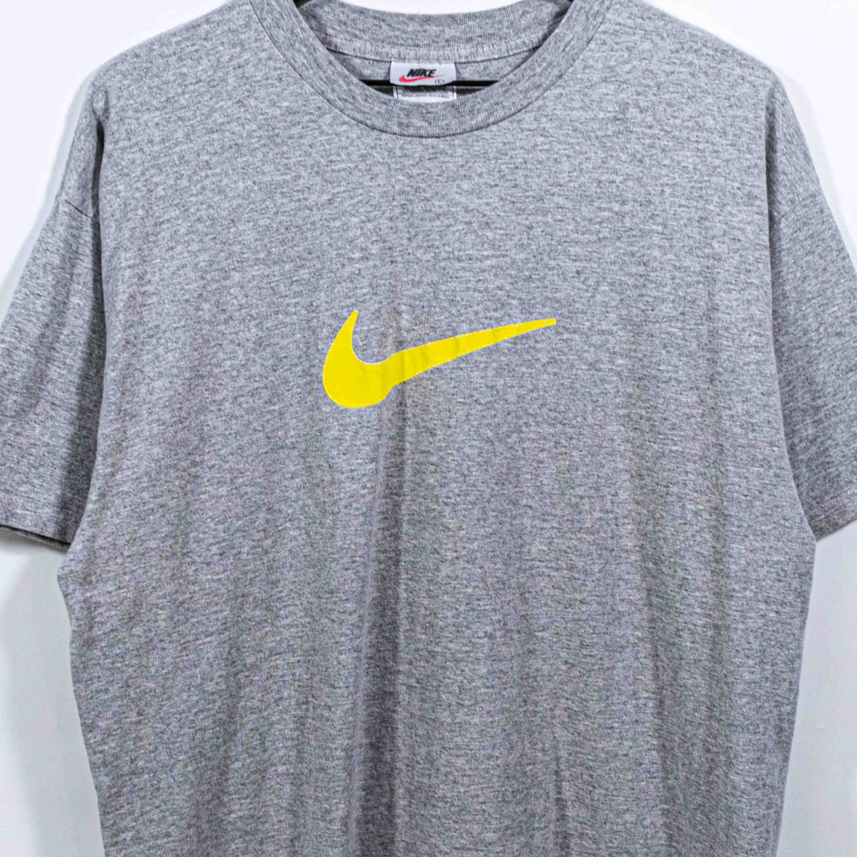 Nike NIKE Center Swoosh Logo T-Shirt VTG 90s Sports Skate Size US L / EU 52-54 / 3 - 3 Thumbnail