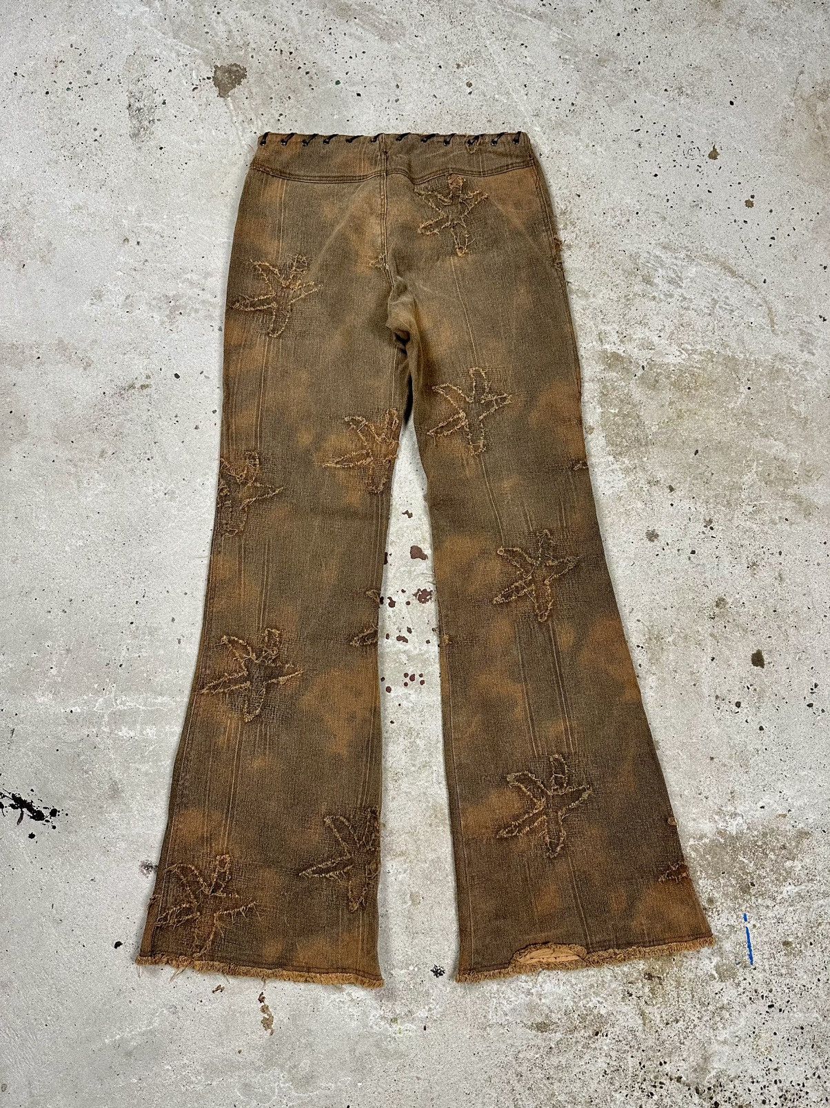 Japanese Brand × Le Grande Bleu (L.G.B.) × Tornado Mart Vintage Y2K Japanese Style Flare Embroidery Flowers Pants Size US 27 - 2 Thumbnail