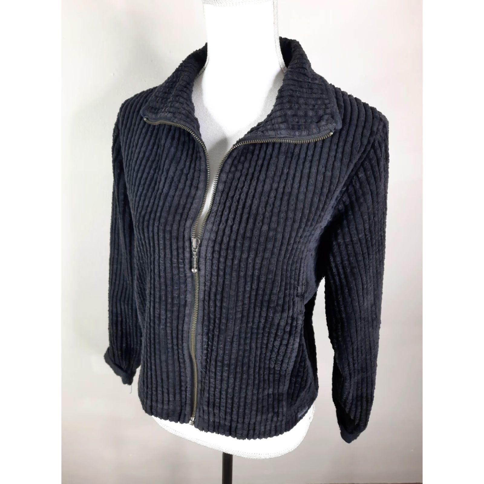 Vintage VINTAGE Woolrich Jacket Full Zip Corduroy Black Small Womens Jacket Cotton 90s USA Winter Fall Button Closure Size S / US 4 / IT 40 - 7 Thumbnail
