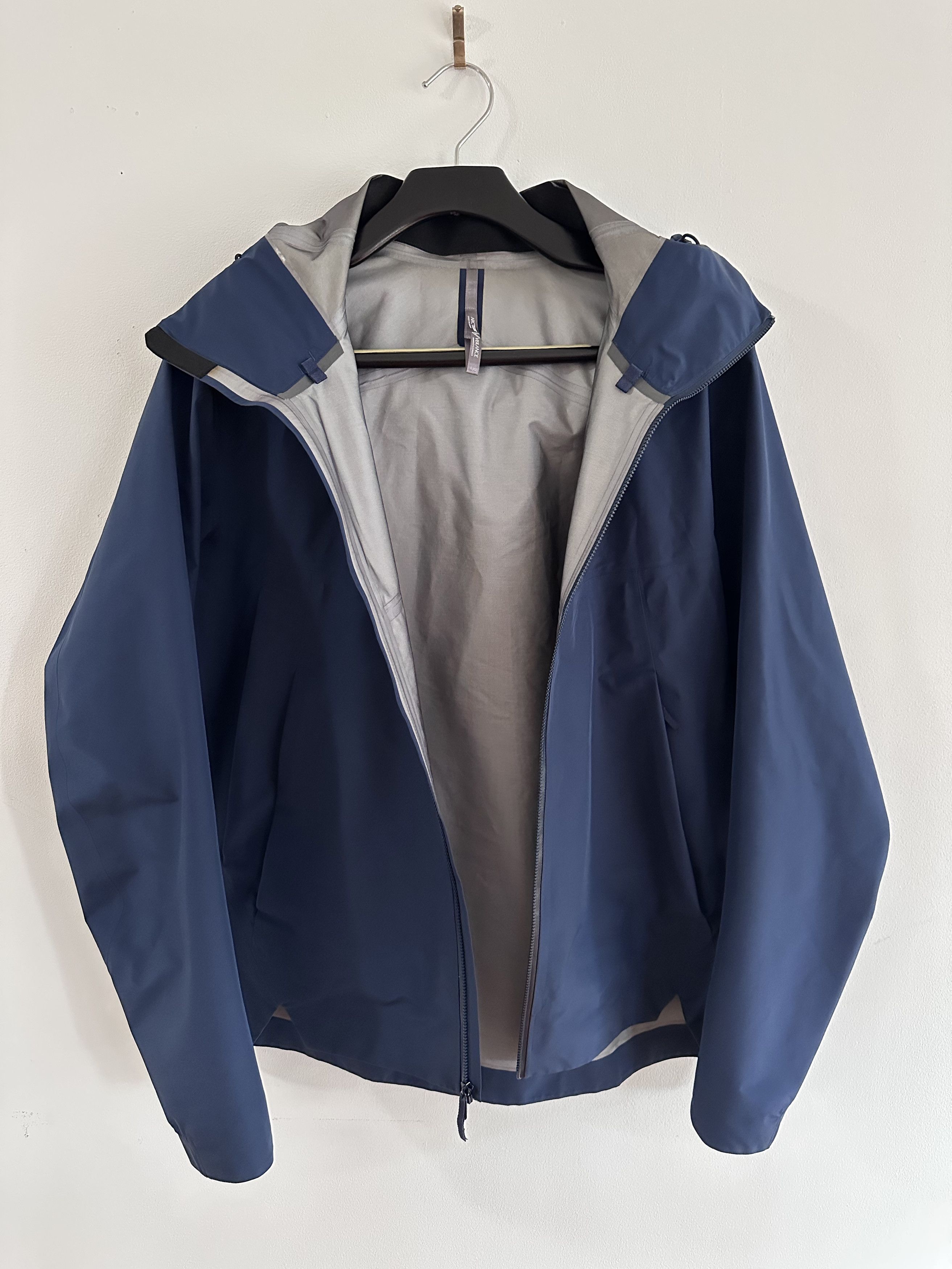Veilance Veilance Arris Jacket Size US L / EU 52-54 / 3 - 2 Thumbnail