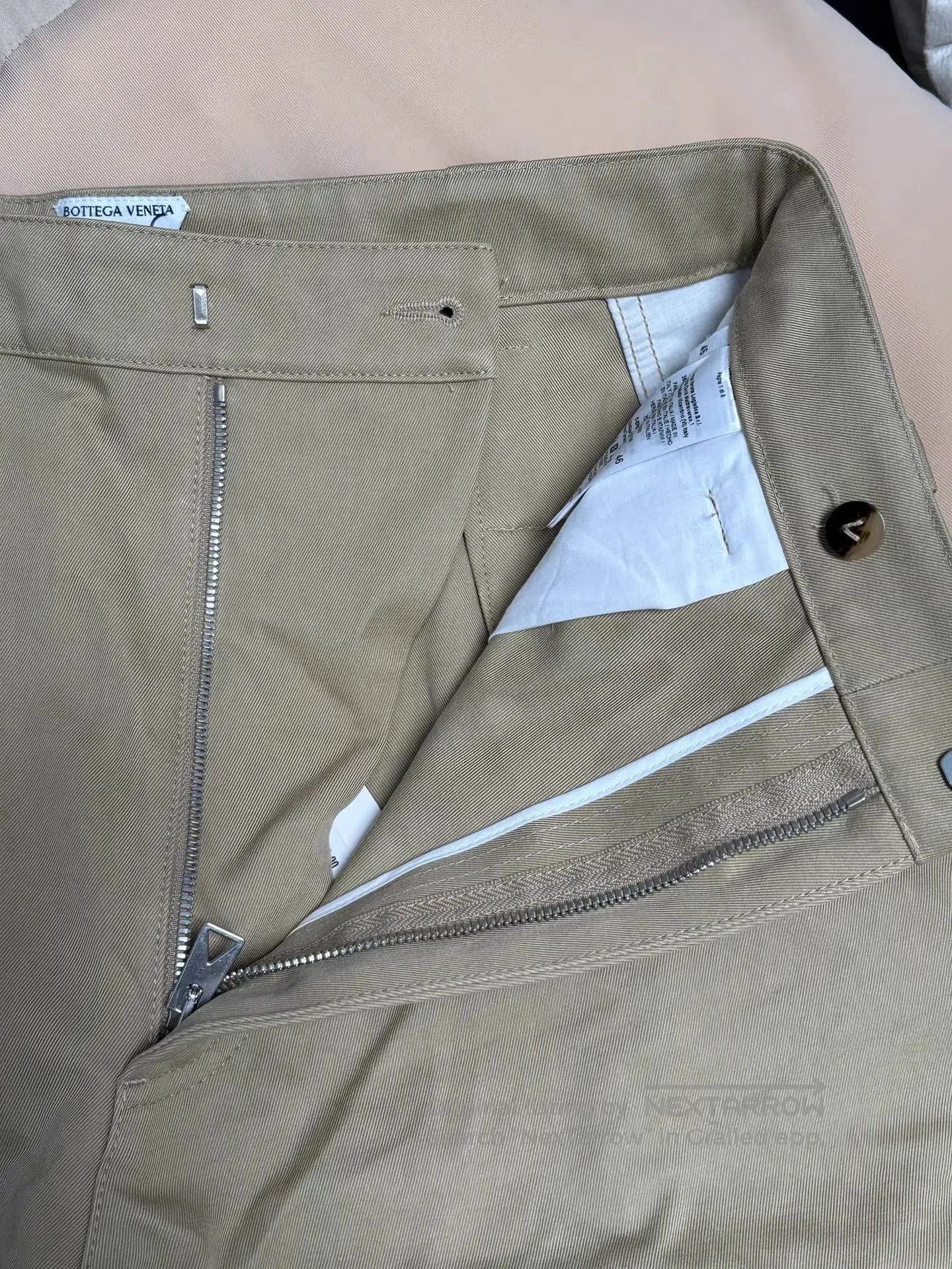 Bottega Veneta Beige Casual Shorts Size 30. Size US 30 / EU 46 - 2 Thumbnail