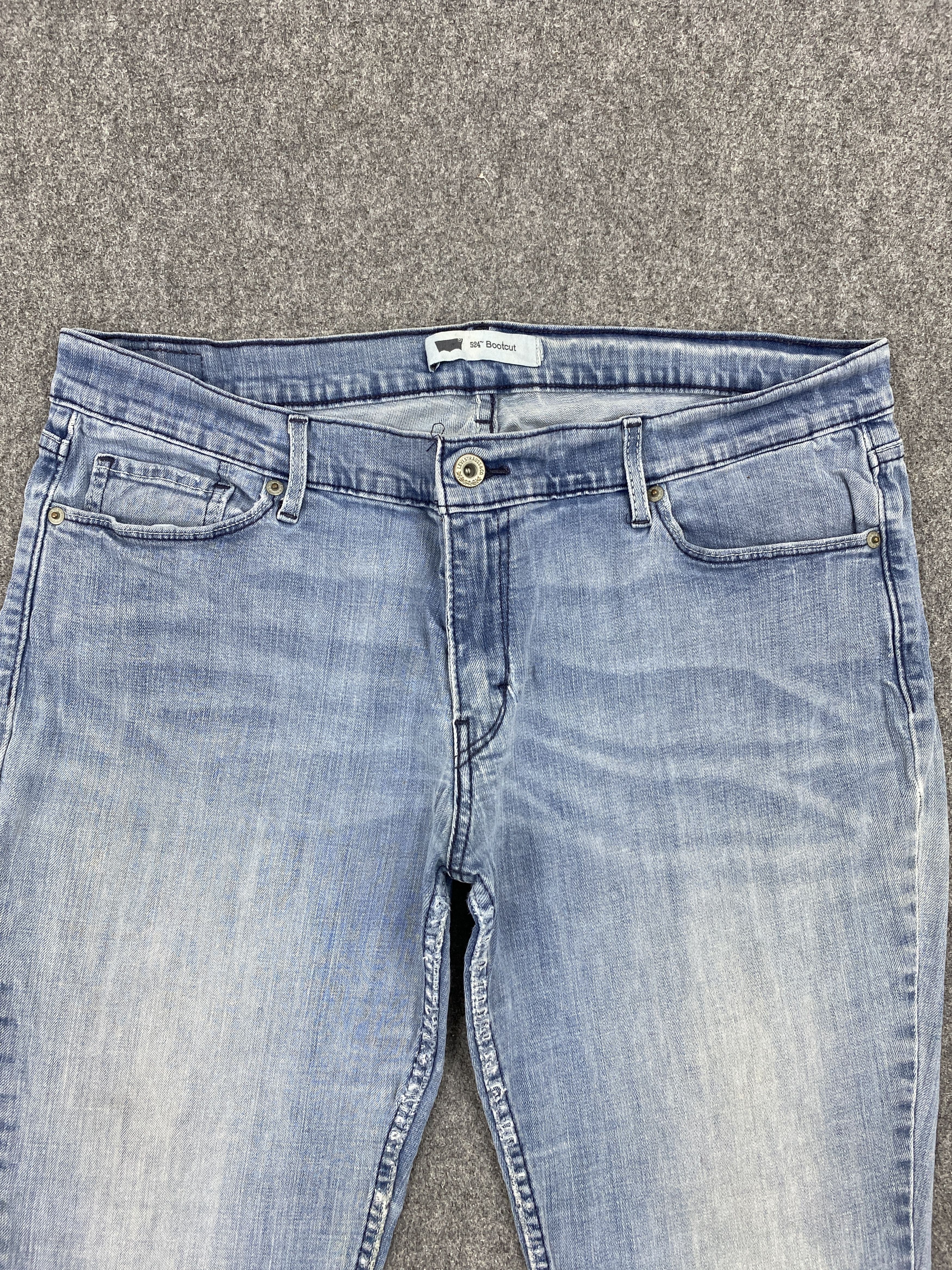 Levi's × Vintage Vintage levis 524 Flare Lightwash Denim Jeans DP2625 Size US 34 / EU 50 - 2 Thumbnail