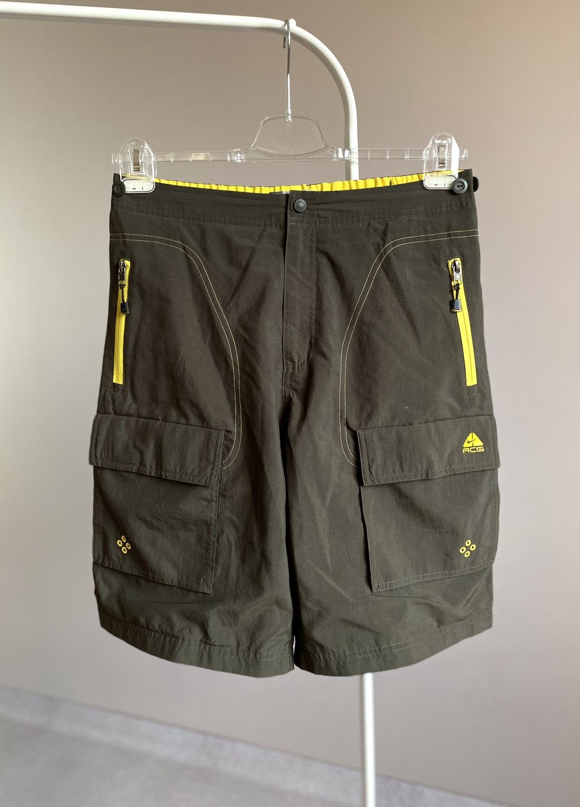 Nike ACG Vintage Nike ACG Cargo Shorts Size US 32 / EU 48 - 1 Thumbnail
