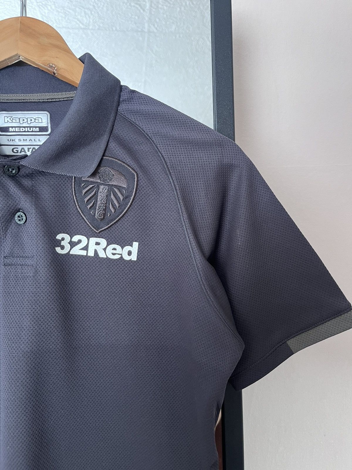 Kappa KAPPA LEEDS UNITED GREY POLO JERSEY SHIRT SIZE SMALL S Size US S / EU 44-46 / 1 - 7 Thumbnail