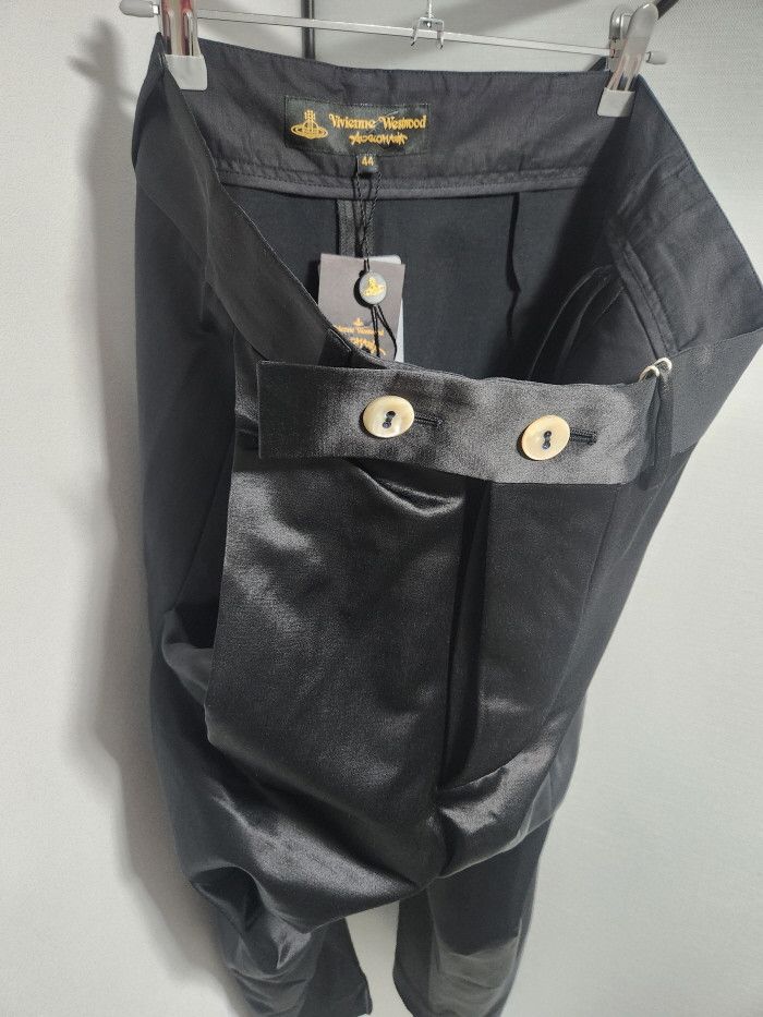 Vivienne Westwood VIVIENNE WESTWOOD ANGLOMANIA 코튼 블렌드 비대칭 새틴 팬츠 Size 30" / US 8 / IT 44 - 8 Thumbnail