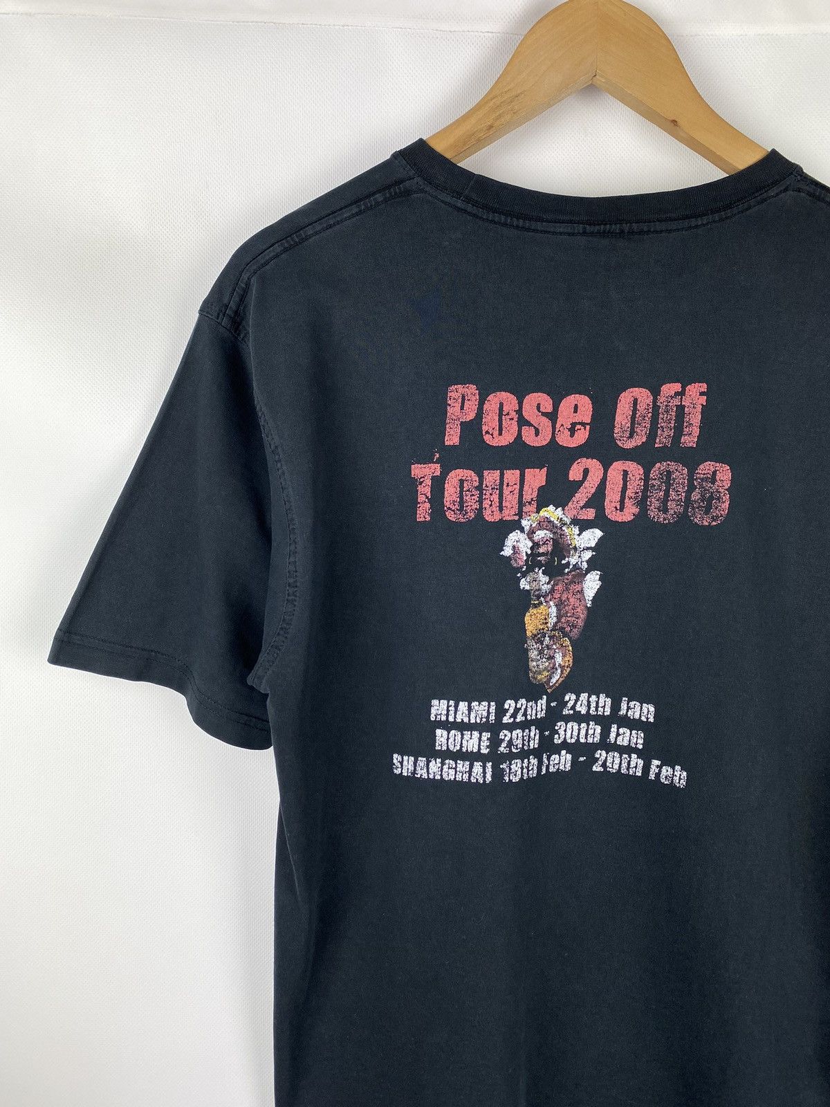 Band Tees Pose Off tour 2008 band t shirt size ~ L Size US L / EU 52-54 / 3 - 16 Thumbnail