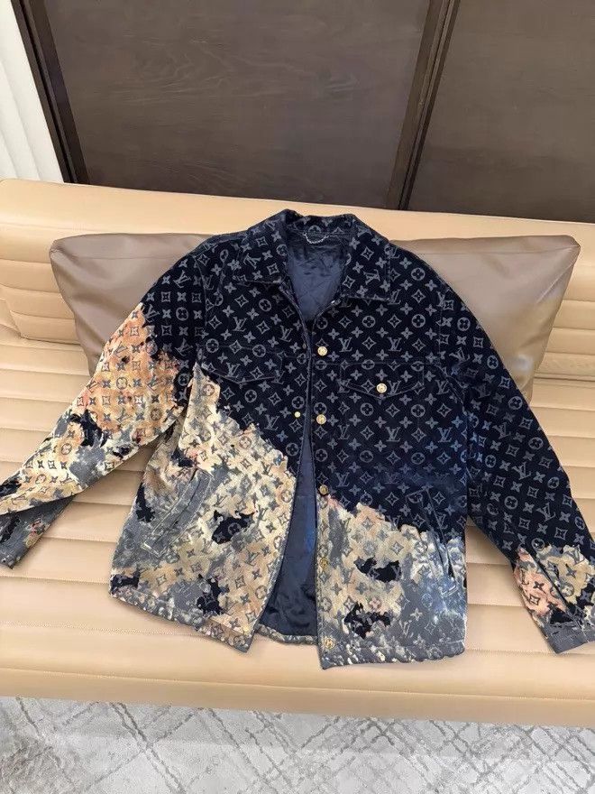 Louis Vuitton LV Fiery Cloud Puffer Coat 52 Size US L / EU 52-54 / 3 - 1 Thumbnail