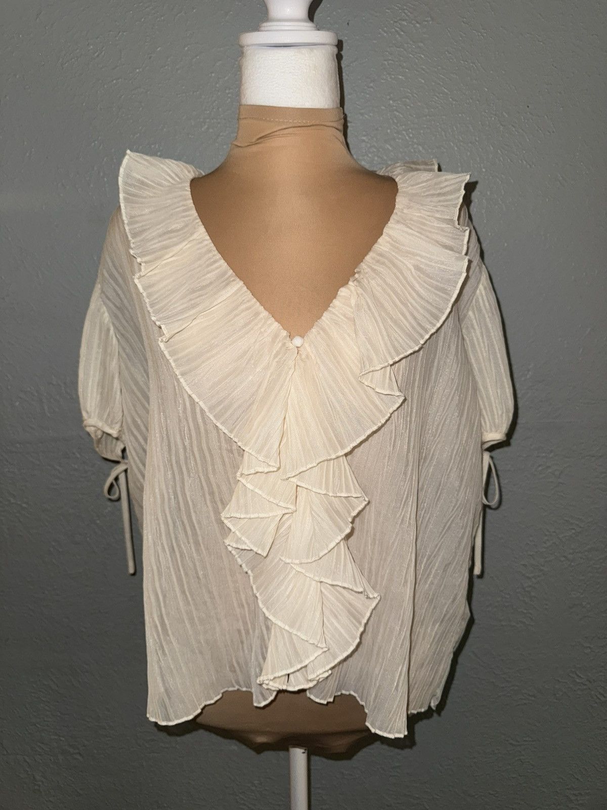 Zara ZARA PLEATED BLOUSE WITH RUFFLES 8741/050 SIZE LARGE Size L / US 10 / IT 46 - 1 Thumbnail