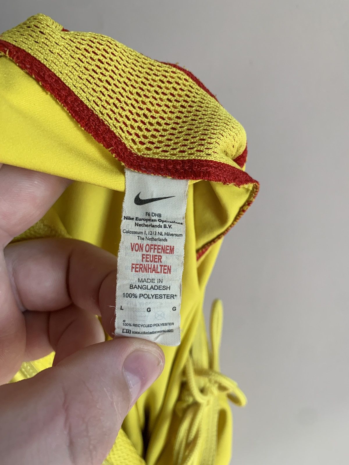 Nike Red Bull Salzburg Away Football Shorts Nike Soccer Size L Size US 36 / EU 52 - 13 Thumbnail
