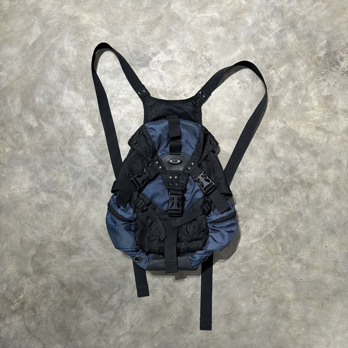 Vintage Oakley mini bag icon 2.0