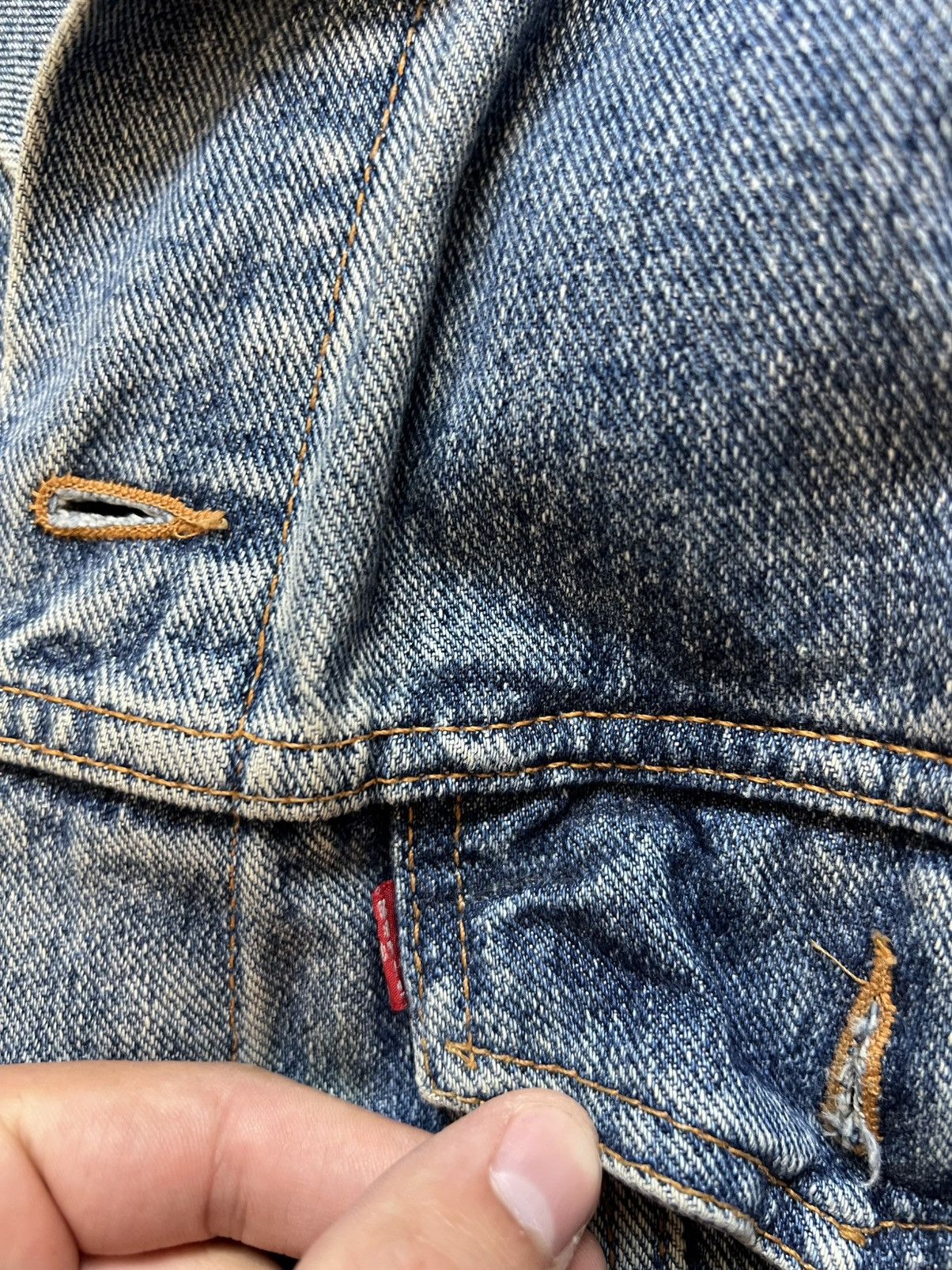 Levi's Vintage Clothing Vintage 90s Levis Denim Jacket Distressed Blue Size US L / EU 52-54 / 3 - 6 Thumbnail
