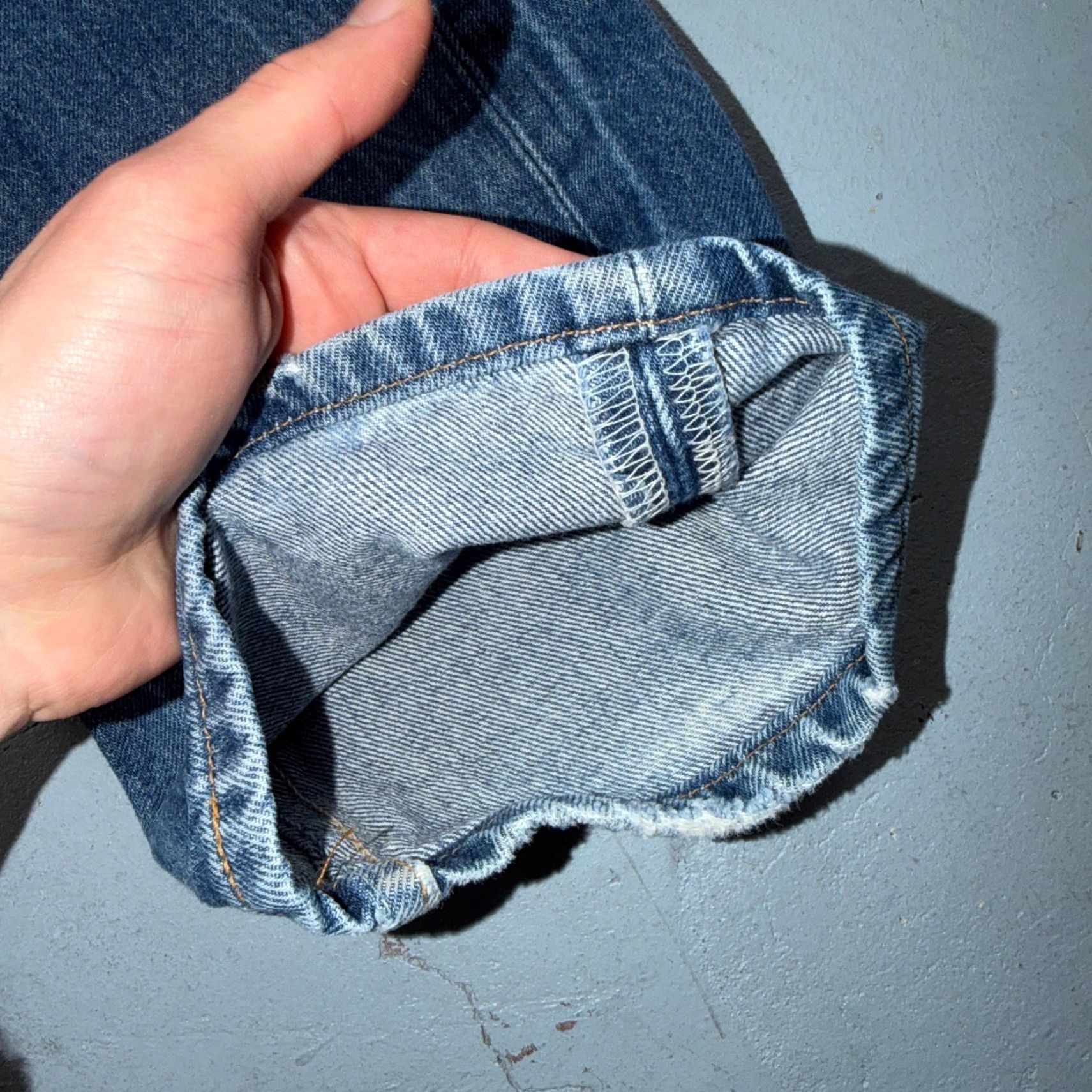 Levi's VINTAGE Levi's 501 Jeans Blue 90s USA Straight Leg 35x36 Men?s Regular 5-Pocket Denim Blue Size US 35 - 4 Thumbnail