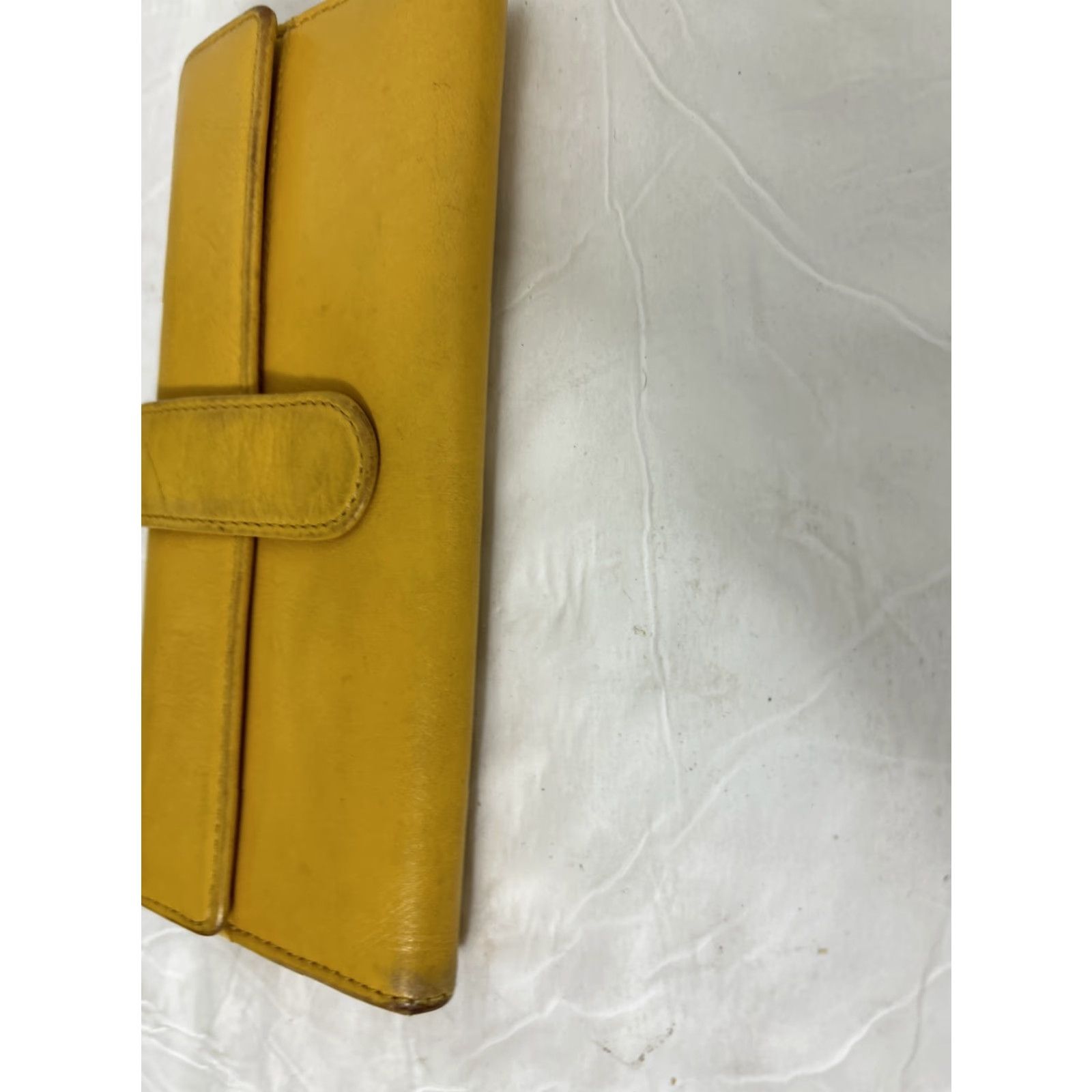 Vintage Hobo International Wallet Wristlet Yellow Leather Fold over Coin Stains 7.5x3.5x1 Women Folding Wallet Accessories Size ONE SIZE - 5 Thumbnail