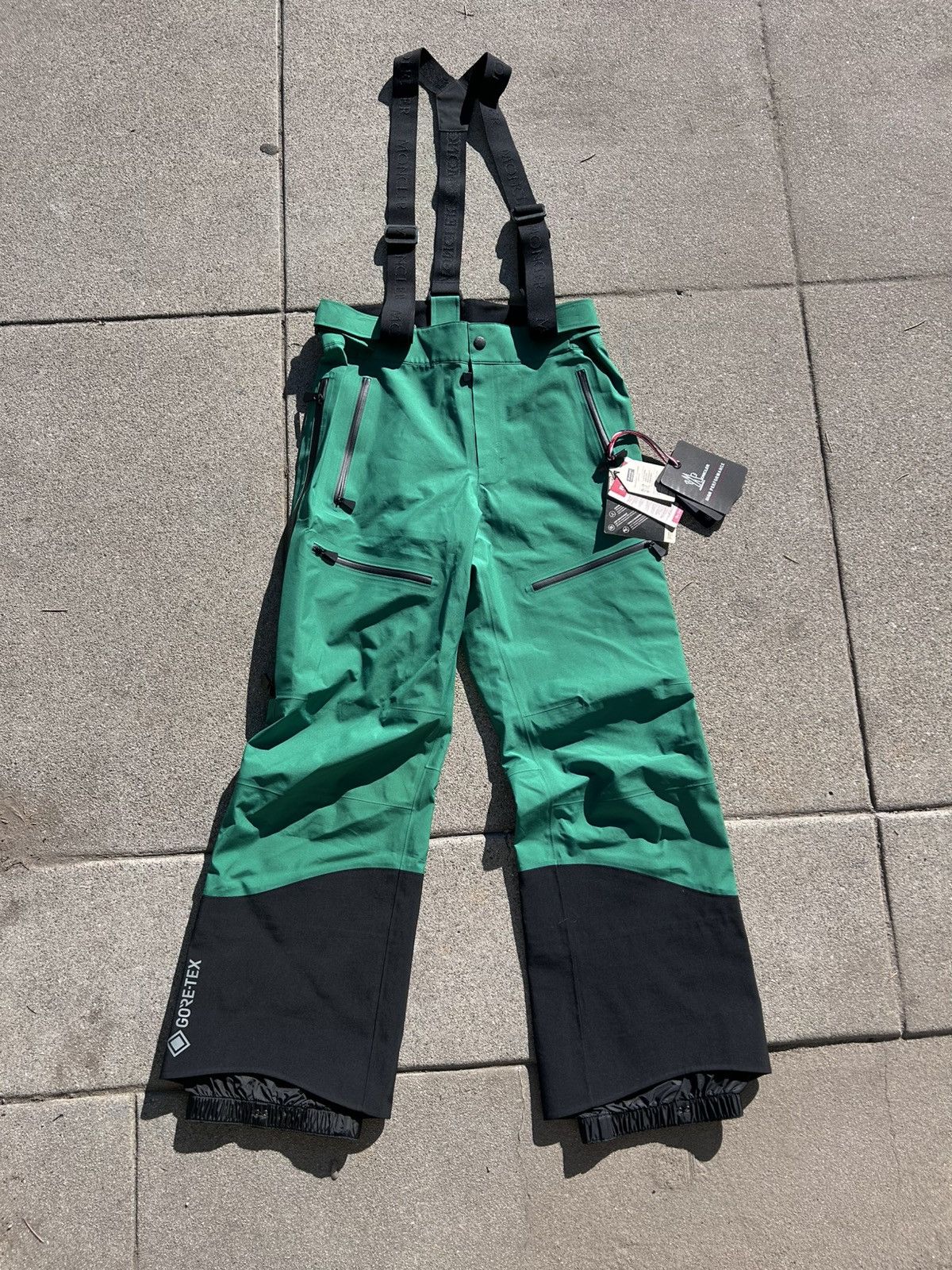 Moncler Grenoble Moncler GORE-TEX green Grenoble high-waist ski trousers Size 27" / US 4 / IT 40 - 2 Thumbnail