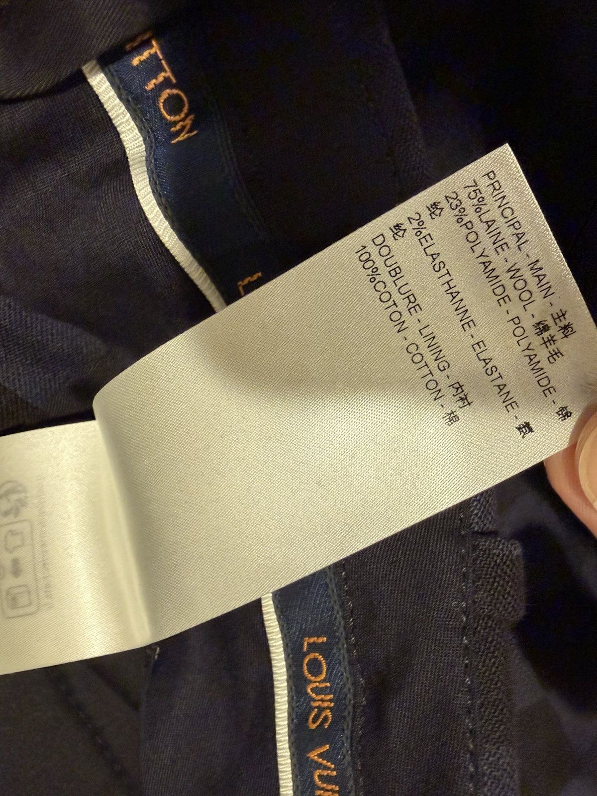 Louis Vuitton Louis vuitton mens shorts 48/32. $1490 Size US 32 / EU 48 - 10 Thumbnail