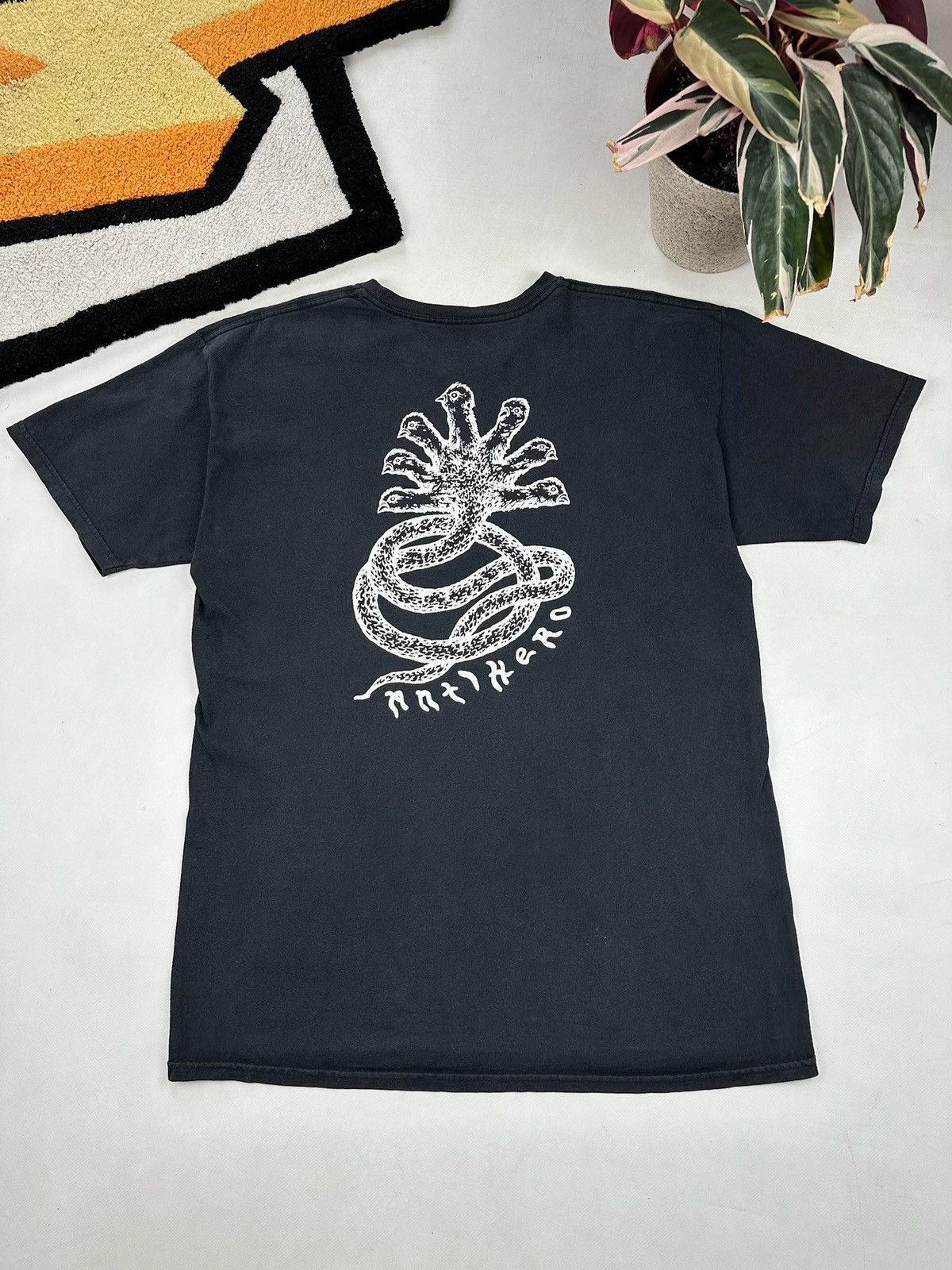 超貴重！ ANTI HERO - COW BACKSIDE TEE 超貴重！ ANTI HERO - COW BACKSIDE TEE - メルカリ