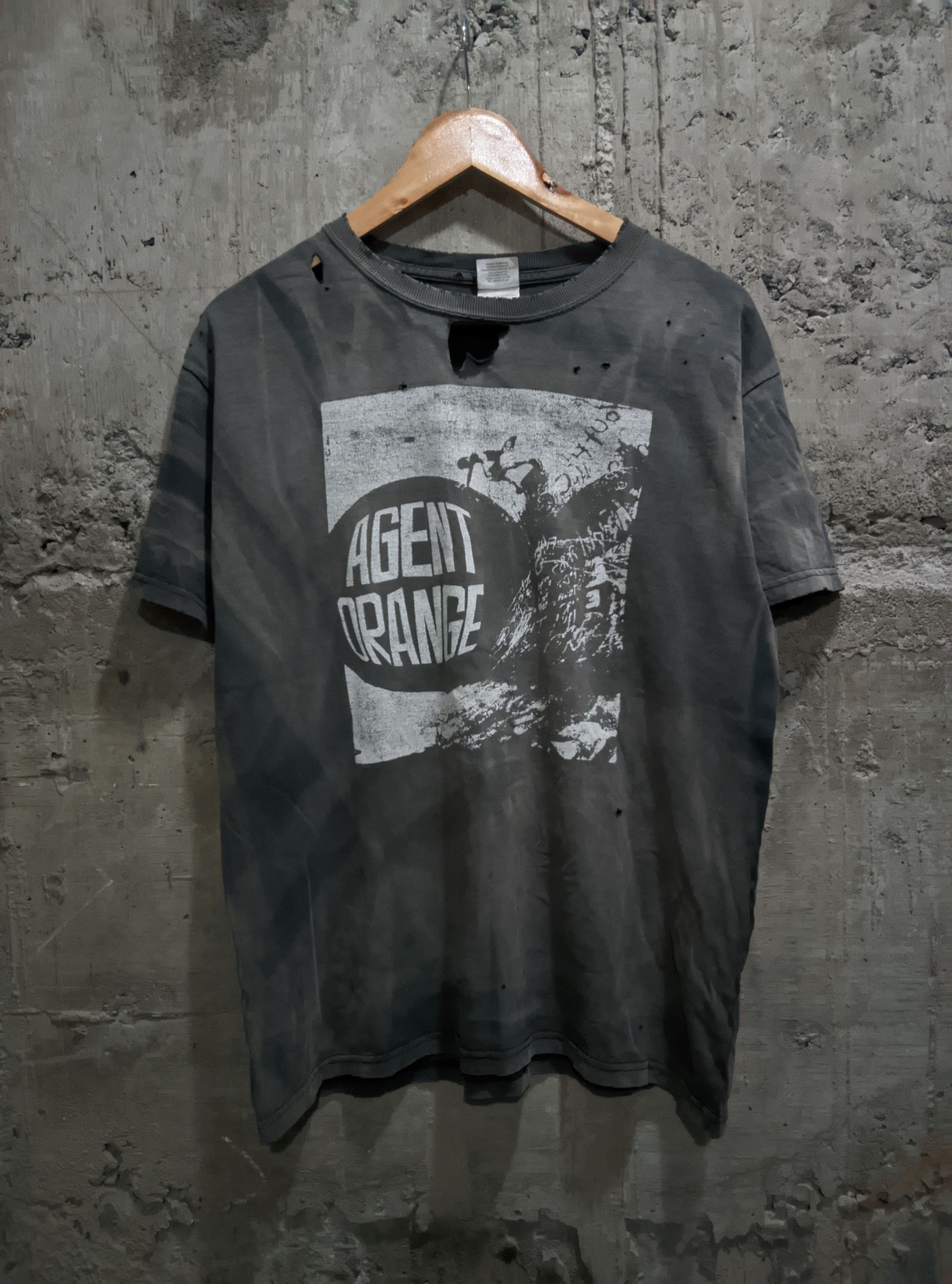 Band Tees Vintage 2000s agent Orange hxc punk distressed thrashed erd Size US M / EU 48-50 / 2 - 1 Thumbnail