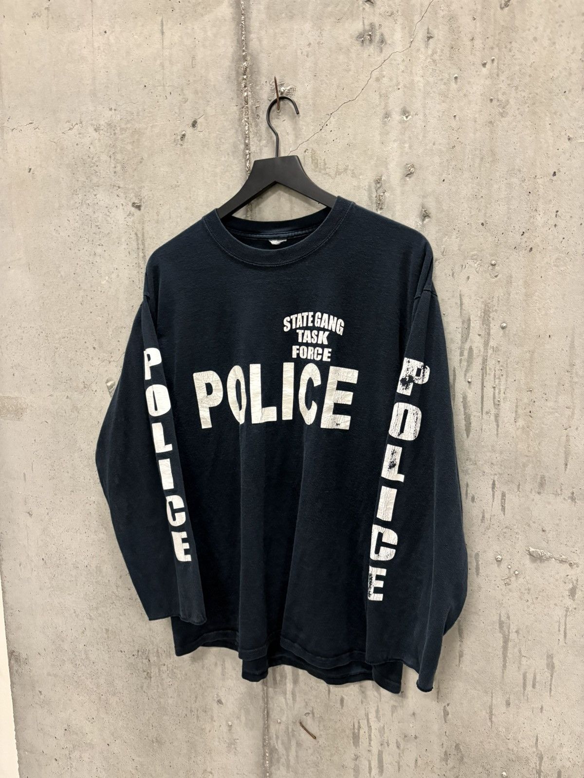 Vintage Vintage Gang Task Force Police Shirt Faded Distress Grunge Size US L / EU 52-54 / 3 - 2 Thumbnail
