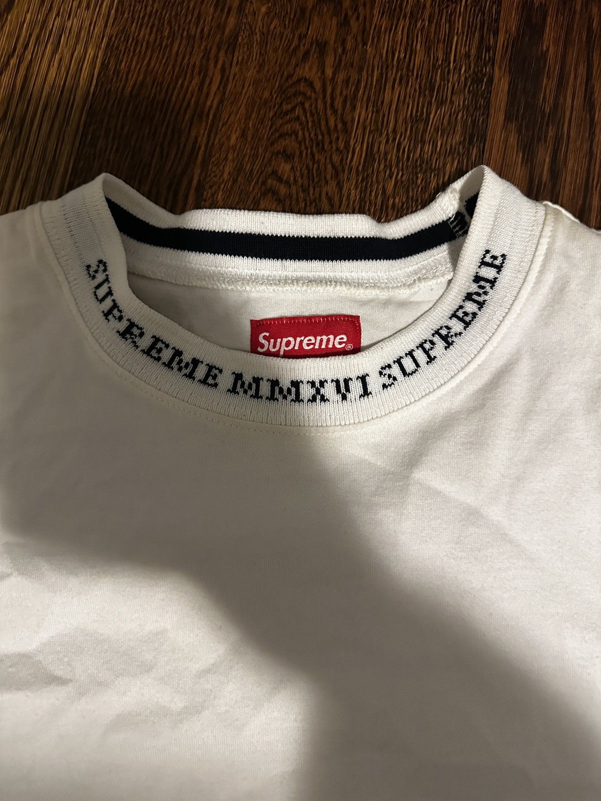 Supreme Supreme Old English Collar Logo Long-Sleeve Top 'White’ Size US M / EU 48-50 / 2 - 2 Thumbnail
