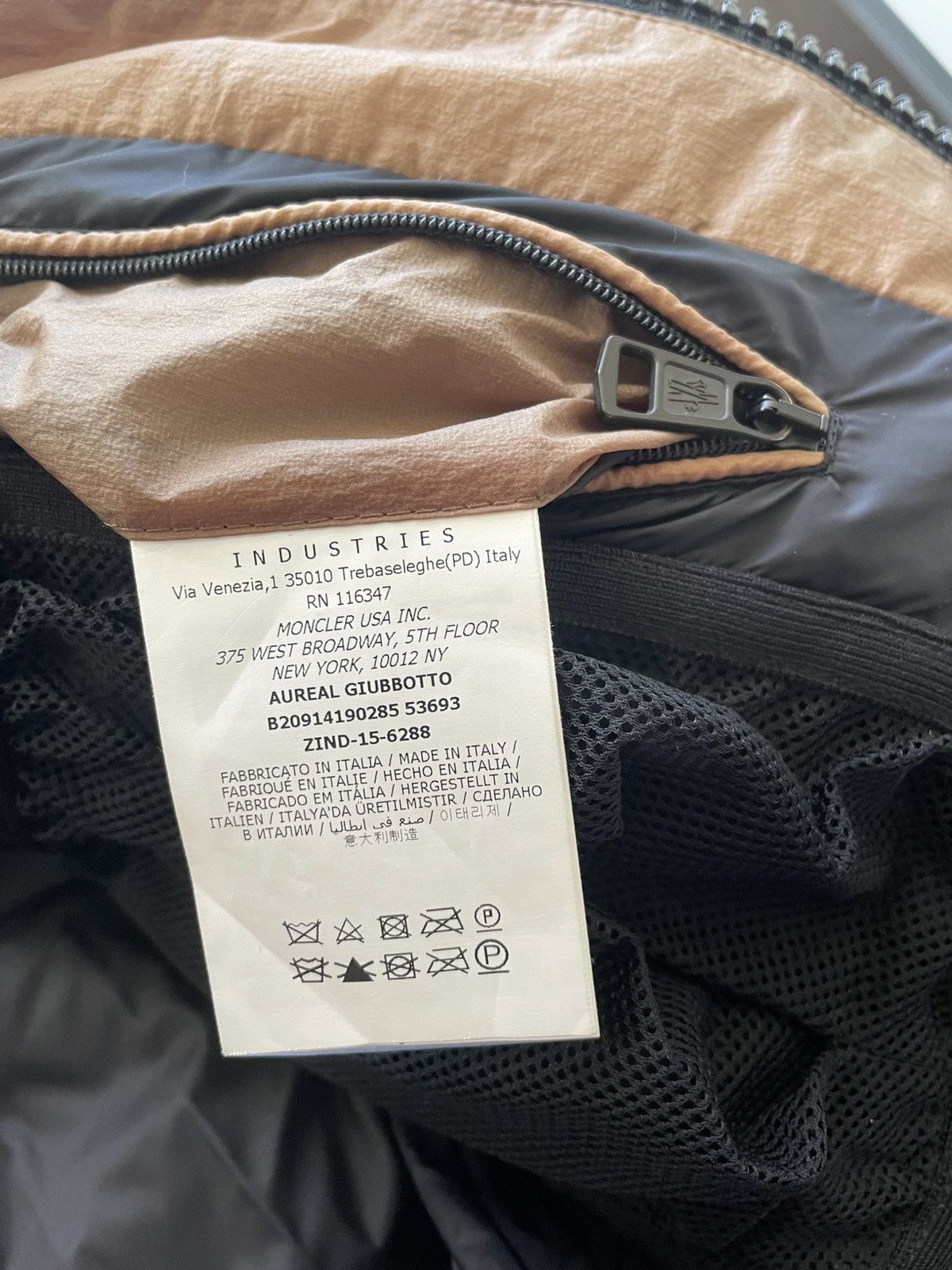Moncler Moncler Aureal Down puffer jacket Size US L / EU 52-54 / 3 - 9 Thumbnail