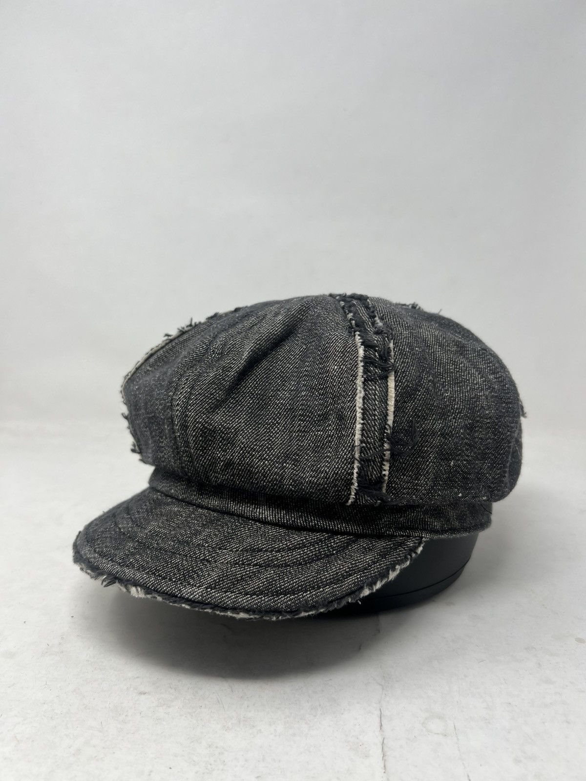Kangol KANGOL DIXIE DISTRESSED DENIM NEWSBOY CAP Size ONE SIZE - 1 Thumbnail