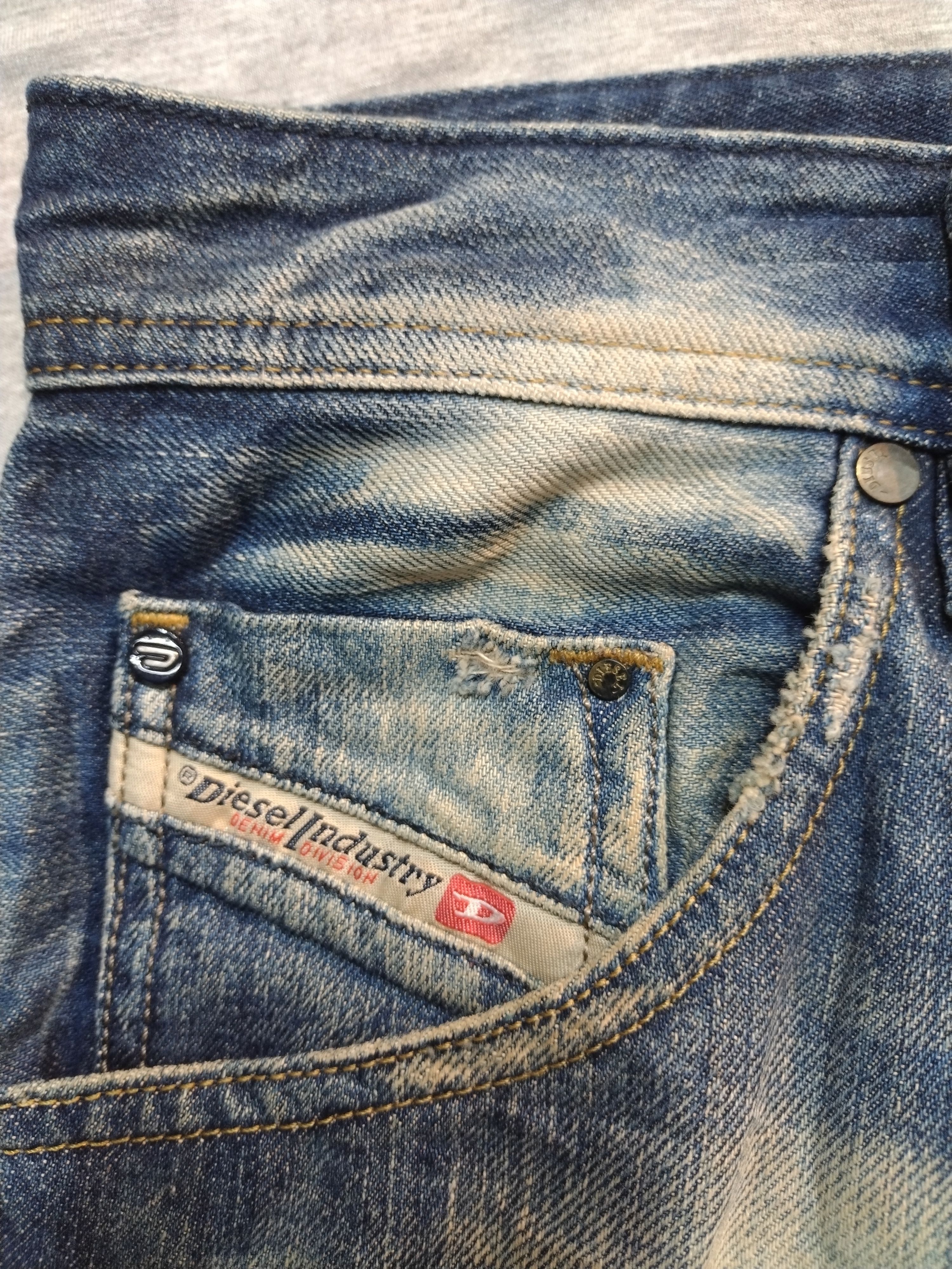 Diesel 🔥💥Crazy cool Diesel distressed regular slim carrot Jean Size US 38 / EU 54 - 17 Thumbnail