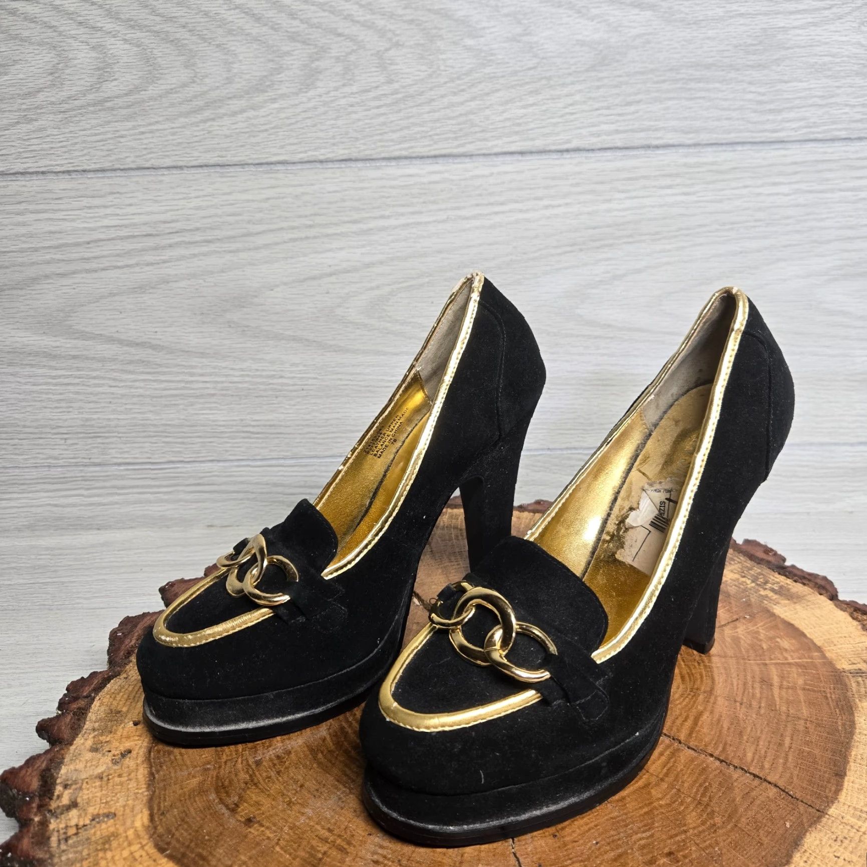 Vintage Colin Stuart Black Suede Gold Heel Round Toe Adult Women's Size 7 Shoes Size US 7 / IT 37 - 2 Thumbnail