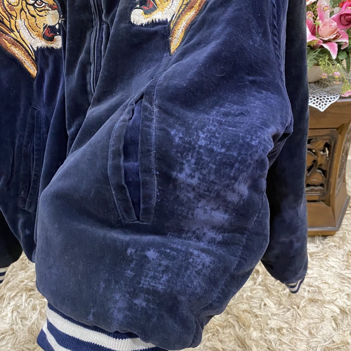 Japanese Brand ☀️Vintage Sukajan embroidered logo velvet japan jaket Size US M / EU 48-50 / 2 - 6 Thumbnail