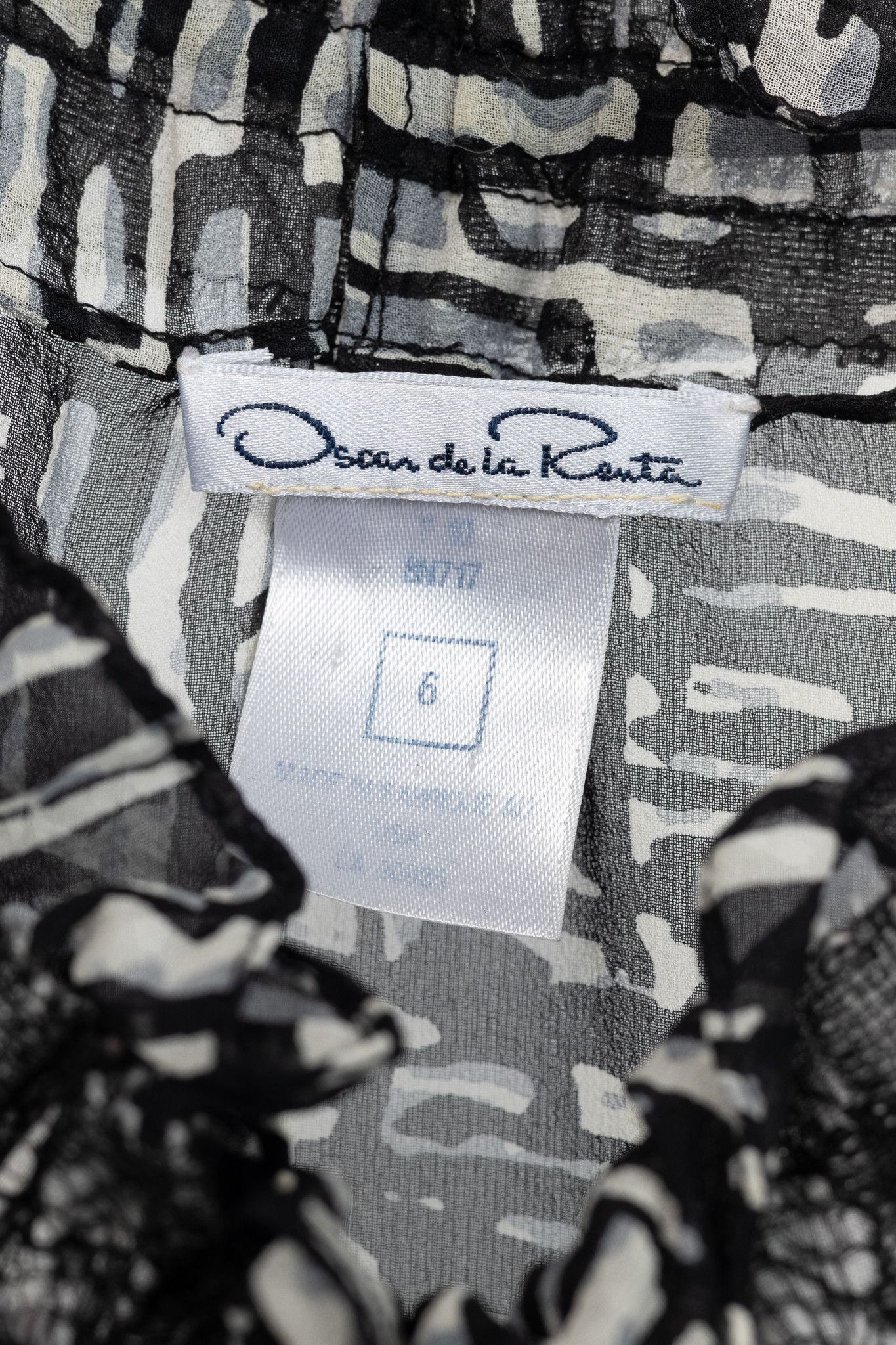 Oscar De La Renta Oscar de la Renta AW10 Abstract Silk Lace Tie-Neck Blouse Size S / US 4 / IT 40 - 9 Thumbnail