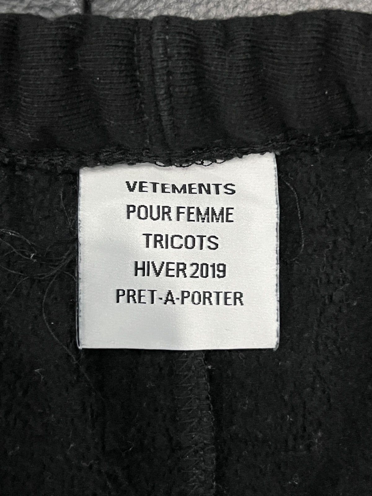 Vetements Vetements FW18 Left Logo Casual Trousers Size US 30 / EU 46 - 14 Thumbnail