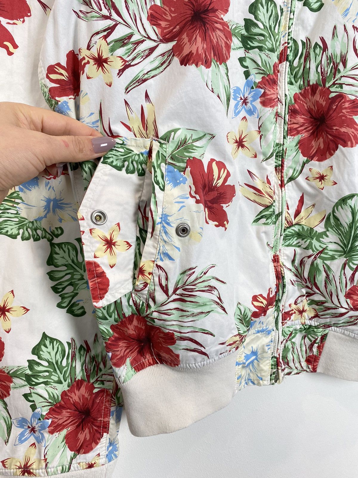 Schott Schott Floral Full Zip Bomber Jacket Size L White USA Flower Size M / US 6-8 / IT 42-44 - 6 Thumbnail