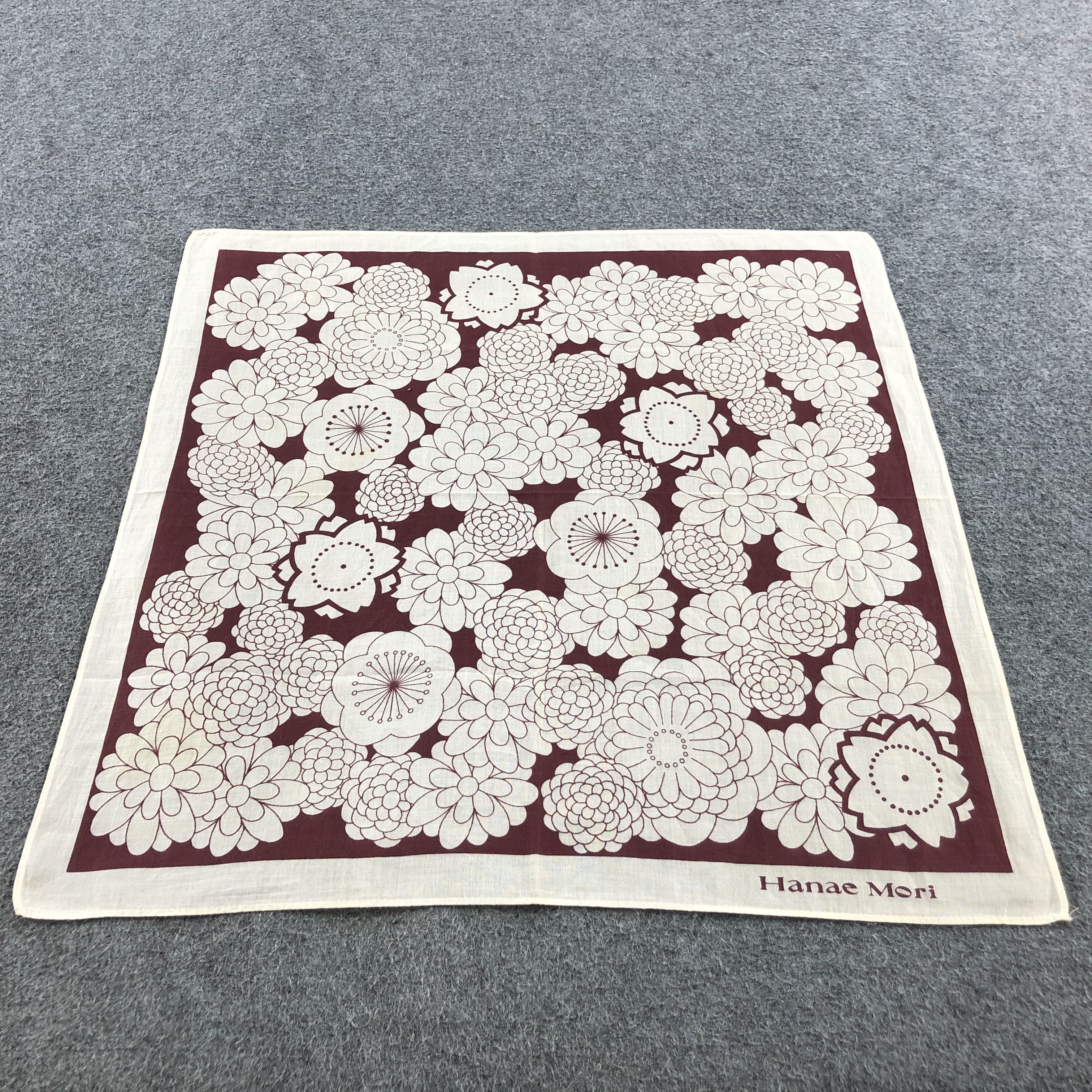 Hanae Mori Hanae Mori Handkerchief Neckerchief Bandana H1393 Size ONE SIZE - 1 Thumbnail