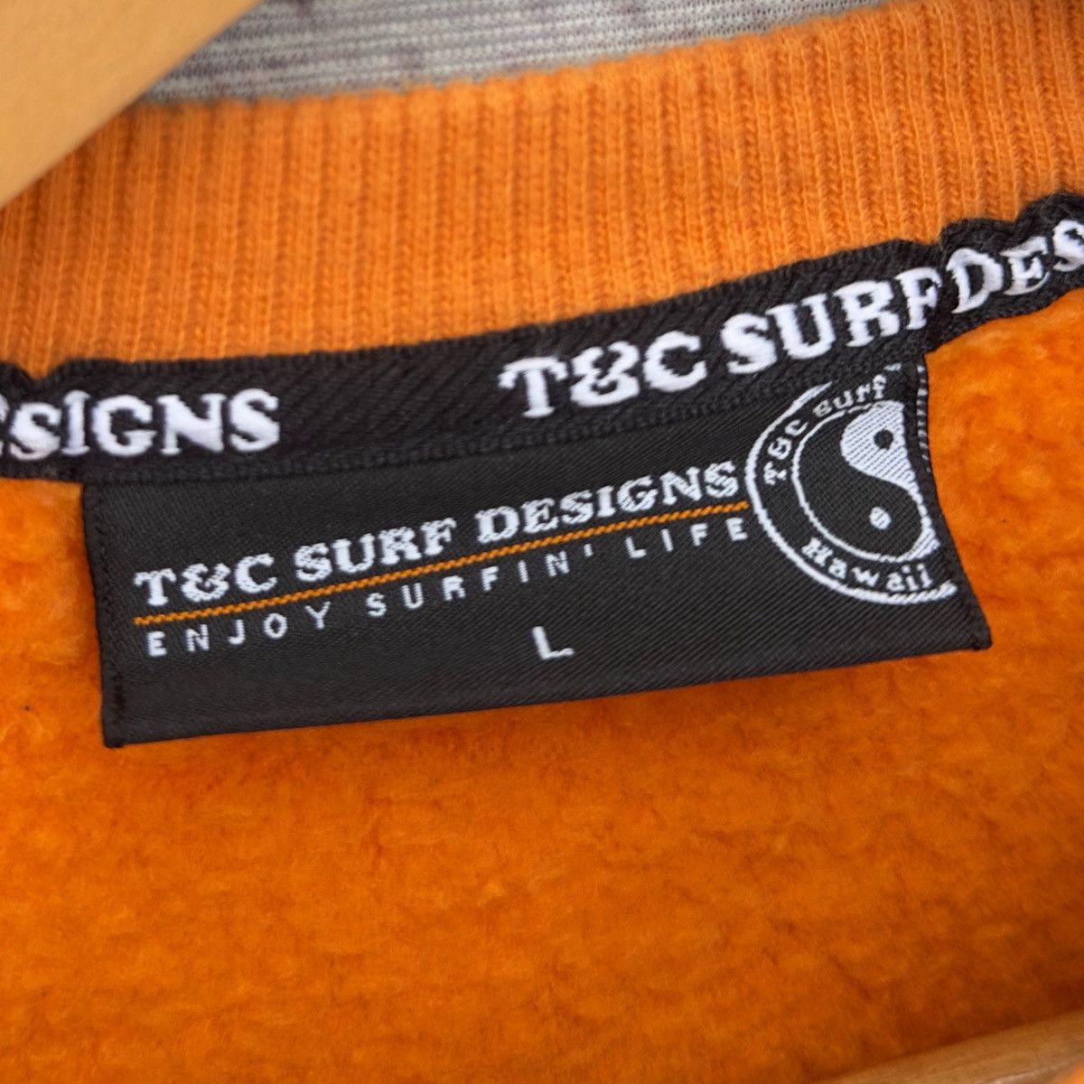 Japanese Brand VINTAGE T&C SURF DESIGNS HAWAII SURFING BIG LOGO Size US L / EU 52-54 / 3 - 7 Thumbnail