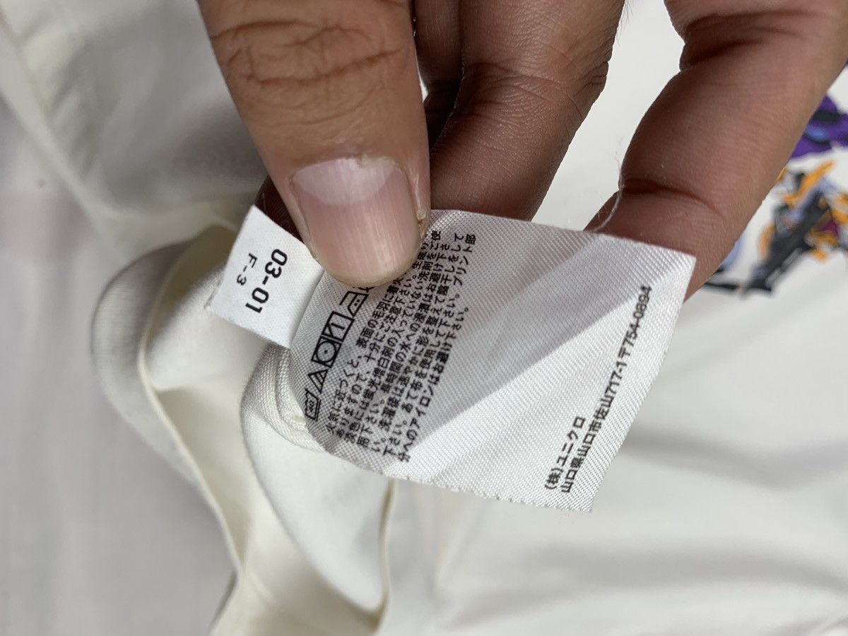 Anime Neon Genesis Evangelion x Uniqlo White 3 Robot Graphic Tee Size US XL / EU 56 / 4 - 8 Thumbnail